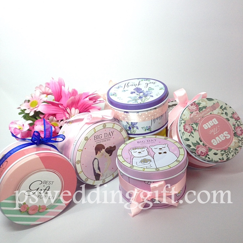 ตลับเหล็กทรงแลม คละแบบ คละสี พร้อมป้ายชื่อ
