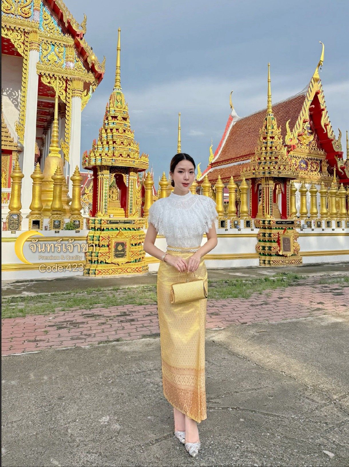 TAG:จันทร์🌙set เสื้อลูกไม้สวยมาก มีซิบด้านหลัง มีเข็มขัดมุก +ผ้าถุง ผ้าไทย ไม่ใช่ผ้าพิมพ์ลาย มีซับใน มีซิบด้านหลัง