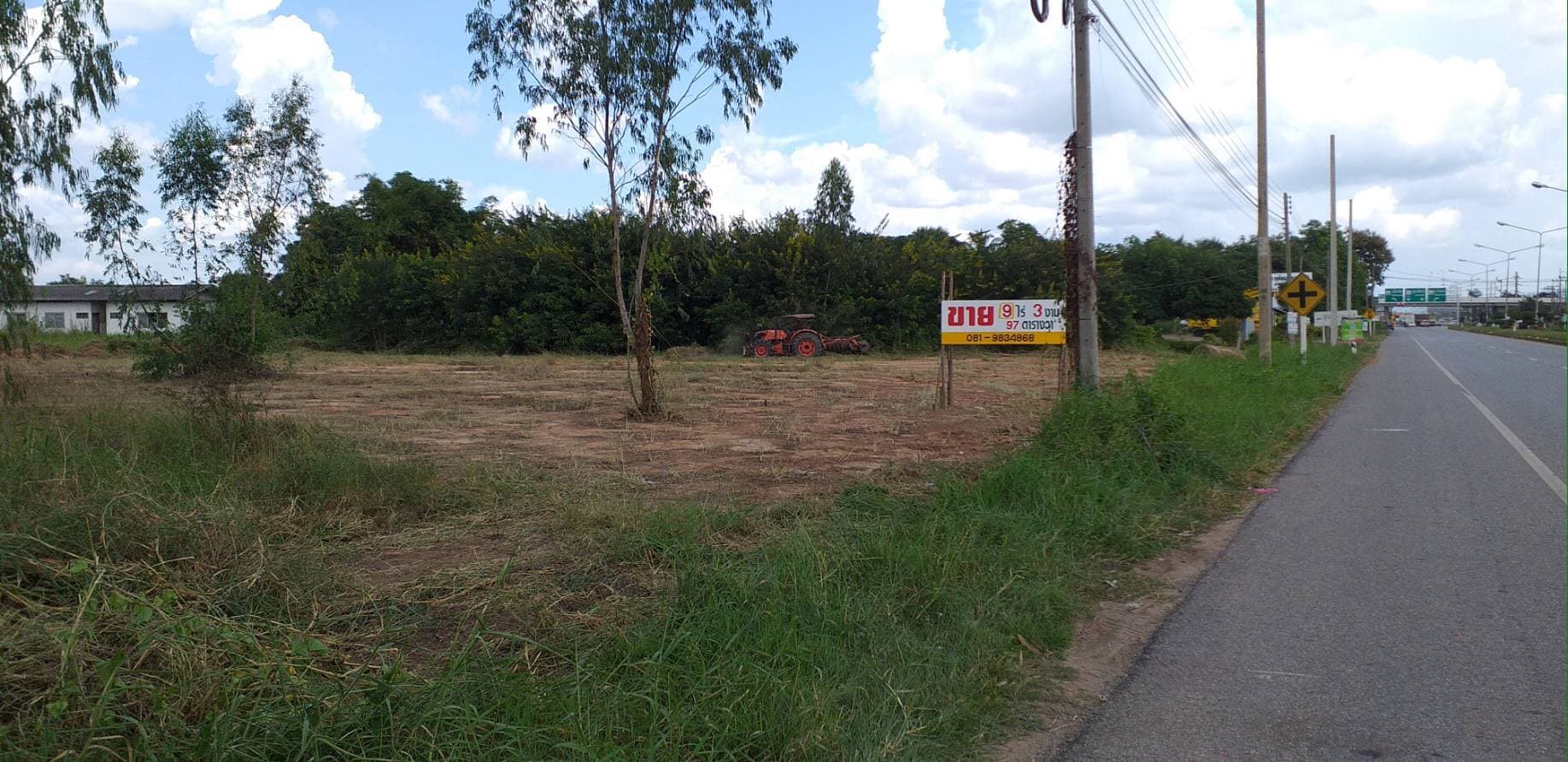 ด่วนขายที่ดินสวยราคาถูก9ไร่ 3งาน 97ตรวติดถนนใหญ่ห่างจากสะพานข้ามแยกอินโดจีน 3 กม.เหมาะทำธุรกิจอ.เมืองพิษณุโลกการเดินทางสะดวก
