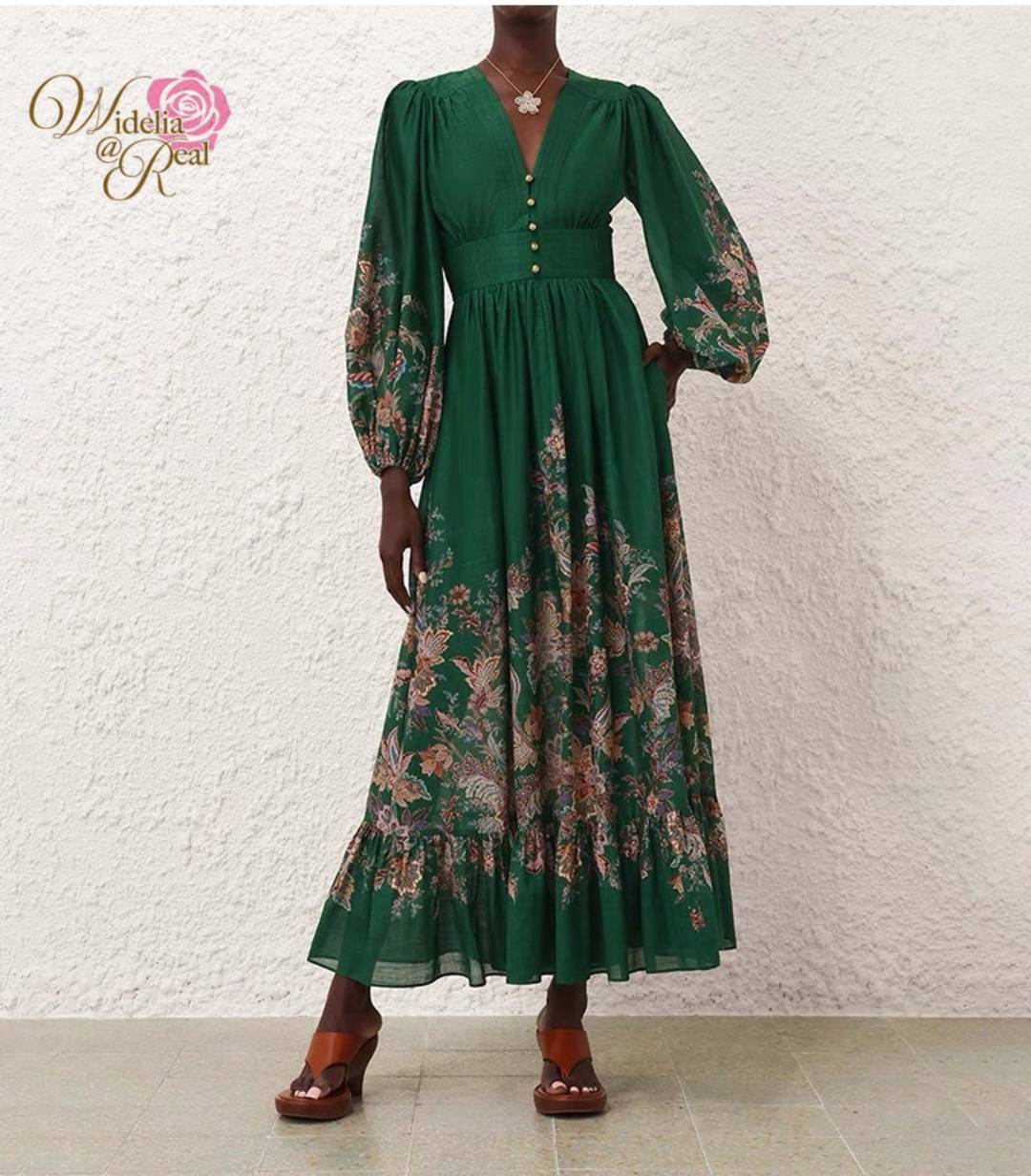 Maxi Dress แม็กซี่เดรส ตัวยาวแขนยาว ท่อนแขนพองทรงสวย คอวีมีกระดุม พิมพ์ลายดอกไม้สวย เนื้อผ้าอย่างดี งานเกรดพรีเมี่ยมแนะนำเลย รับรองใส่ออกมาไม่ผิดหวัง บอกเลยห้ามพลาดเด็ดขาดงานดีงานสวยจริงต้อง Widelia @ Real