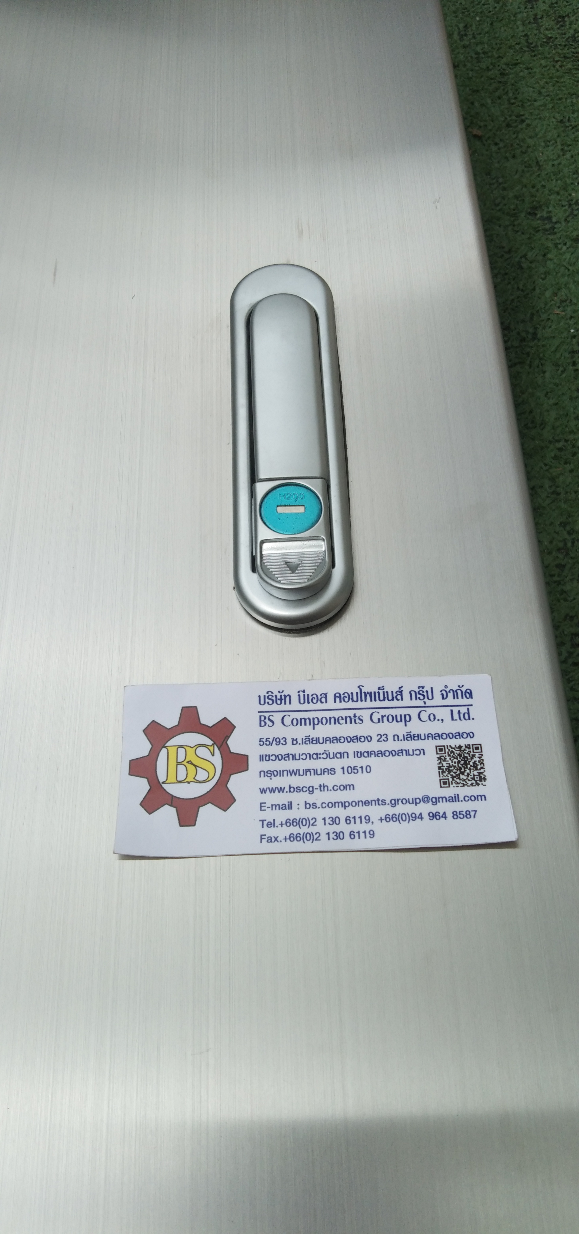 Main LUG 100A ตู้สแตนเลส 304 มีหลังคาสโลป W450xH650xD152mm. (24ช่อง)