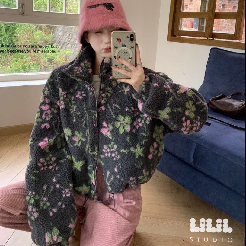 เสื้อกันหนาว งานเสื้อขนแกะลายดอกฮิปๆ น้ำหนักเบา กระเป๋าข้างซิปหน้ารูดสุดถึงคอ เข้าใจนักเดินทางสุด ห้ามพลาดค่ะ