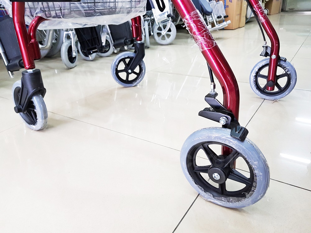 FS965LH Rollator รถหัดเดิน