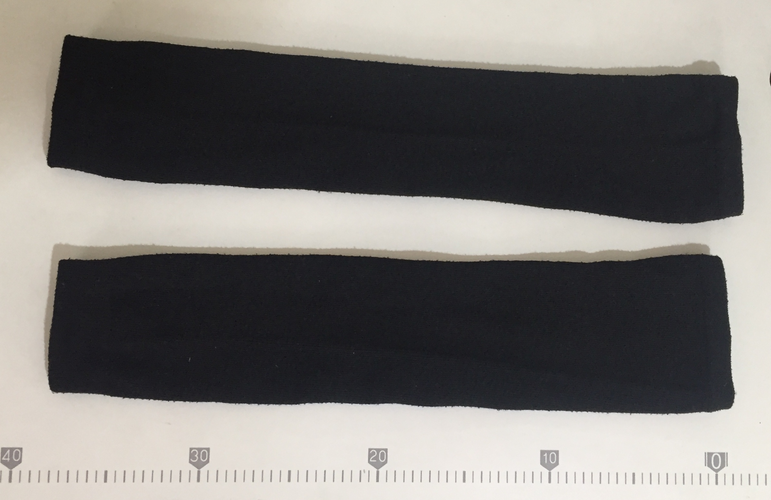 ปลอกแขนผ้ายืด สีดำ (16 นิ้ว)