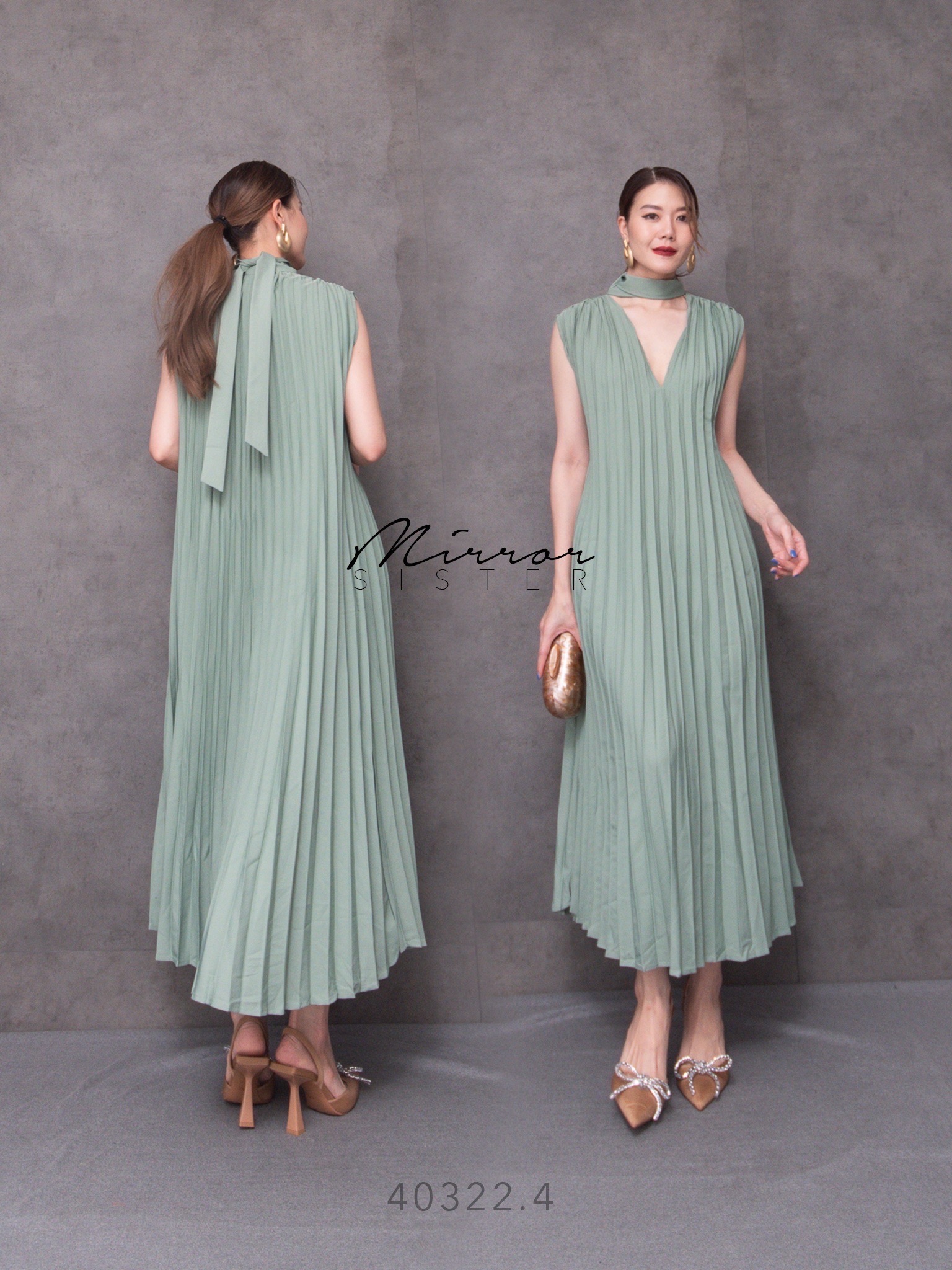 MiRRoRSiSTER 's MagNě PLeaTed DReSS•• เดรสพลีทแขนกุด ทรงหลวม แพทเทรินสวยใส่ง่าย ช่วงคอVดีเทลเก๋มีเชือกให้ผูกโบว์ได้ตามใจชอบ อัดพลีทเฉียบแน่นๆ ใส่ไปงานสวยหรูดูดีไม่มีอายใคร ใครใส่ก็ถูกใจ สวยทุกเฉดสี Must Have..!!