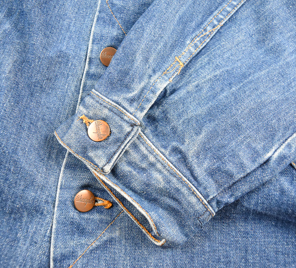 Wrangler®แท้ อก 49 เสื้อยีนส์ เสื้อแจ็คเก็ตยีนส์ ผู้ชาย แรงเลอร์ สียีนส์ เสื้อแขนยาว เนื้อผ้าดี Made in U.S.A.