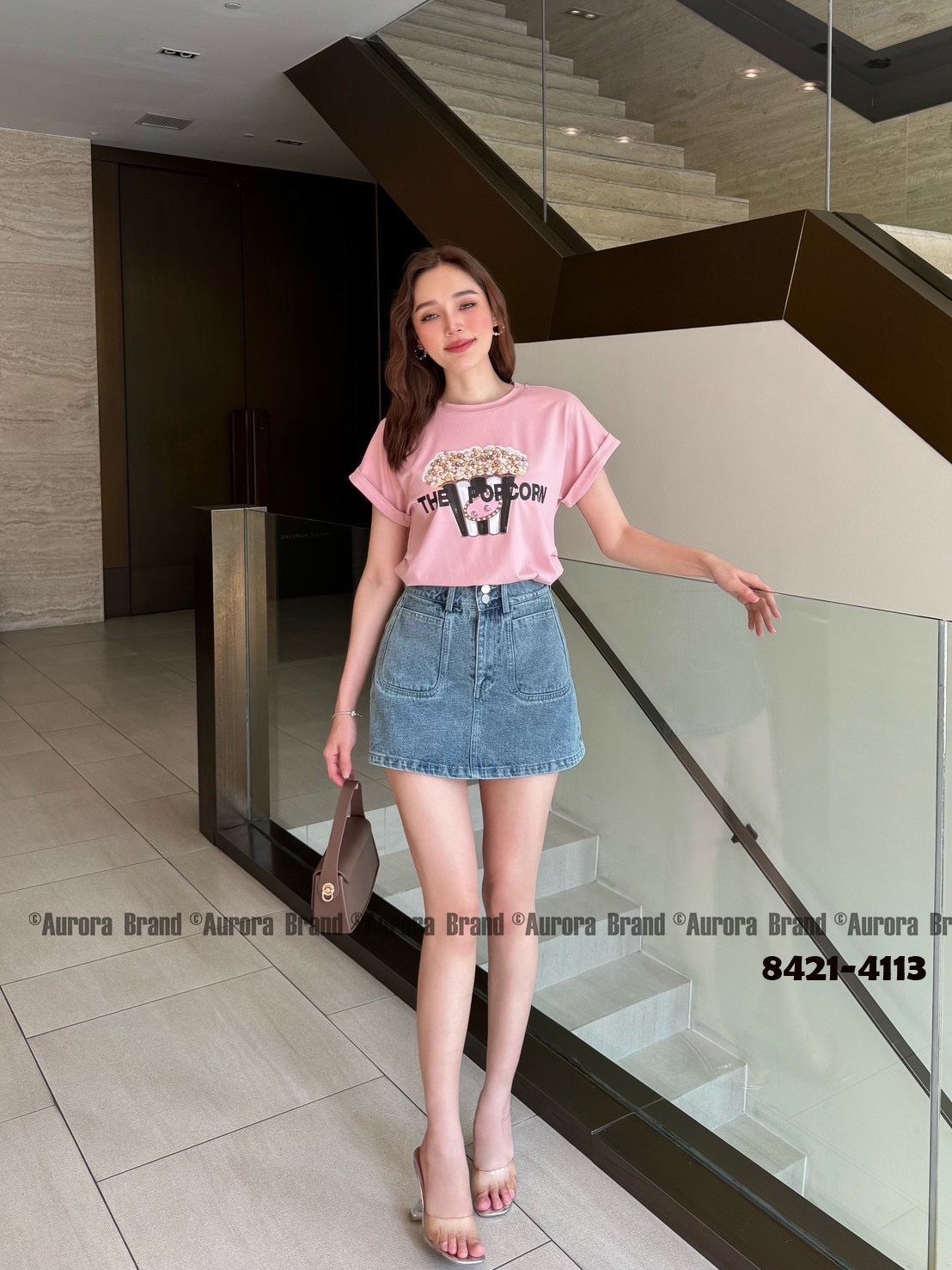 Setเสื้อยืดหยุ่นอย่างดี ทรงOver.size ทรงปล่อยๆ ใส่สบายๆ (เสื้อทรงสวม) +++มาพร้อมกางเกงกระโปรงยีนส์ ที่แมชกันได้อย่างลงตัว มีกระเป๋าใช้งานได้จริง มีกระดุมและมีซิปหน้า