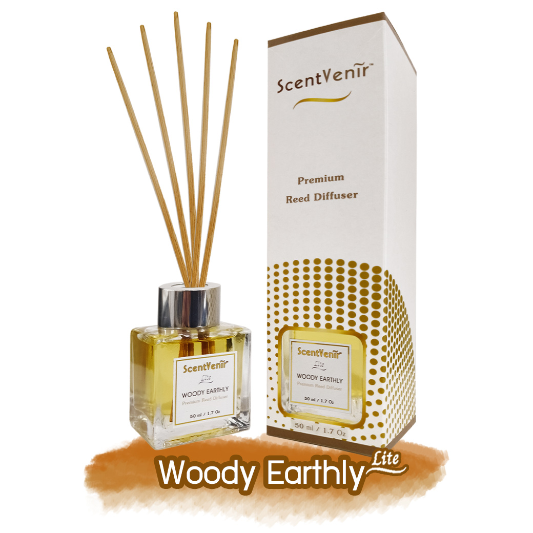 WOODY EARTHLY Scent Diffuser (Lite) น้ำหอมกระจายกลิ่น ปรับอากาศ ก้านไม้หอม กลิ่น วู้ดดี้ เอิร์ธลี่ สัมผัสกับกลิ่นของไม้ป่า และธรรมชาติ หรูหรา มีระดับ อโรม่า หอมละมุน แบบเบาๆ สูตรพิเศษด้วยน้ำมันหอมระเหยแท้ผสมกับหัวน้ำหอมเกรดสูง ขนาด 50ml ใช้นาน 1-2 เดือน