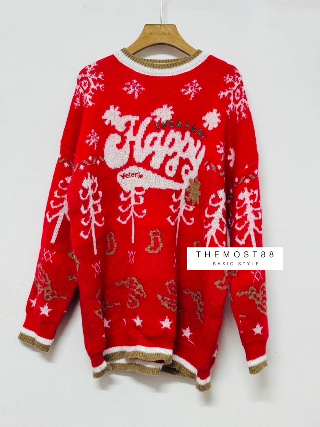 New Arrival knitted christmas sweater long sleeve ⛄️⛄️⛄️ 🎅🏻🧑🎄#ปาร์ตี้คริสต์มาสใกล้มาล้าวแม่จ๋า รุ่นนี้จิ้งๆมาก บอกเลยน่ารักสุดๆ ดีเทลเสื้อแขนยาวไหมพรมผ้าหนานุ่มแน่น เนื้อดีมว้ากกก... สกรีนลายคริสต์มาสทั