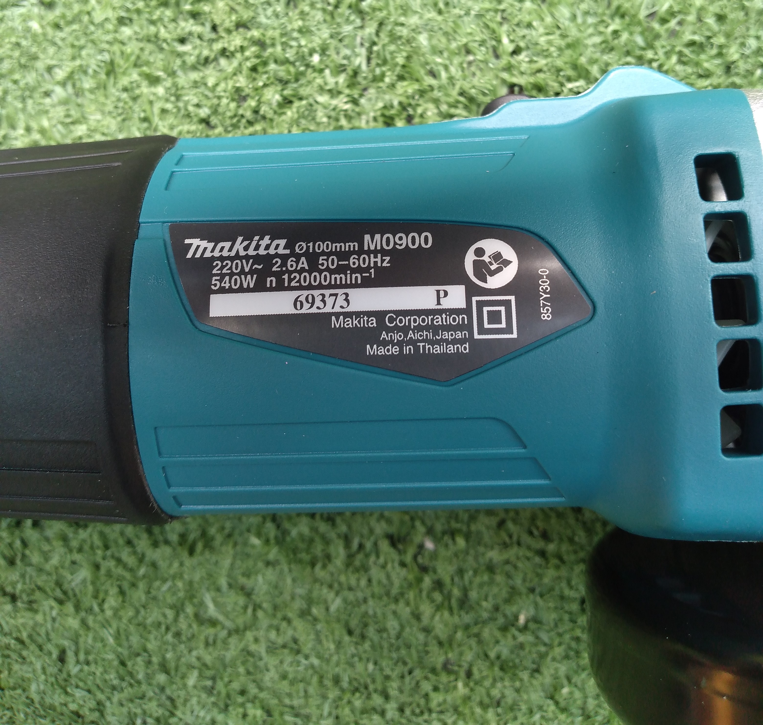 Makita : เครื่องเจียร์ 4" M0900B 540W 12.000รอบ/นาที สวิตช์สไลด์