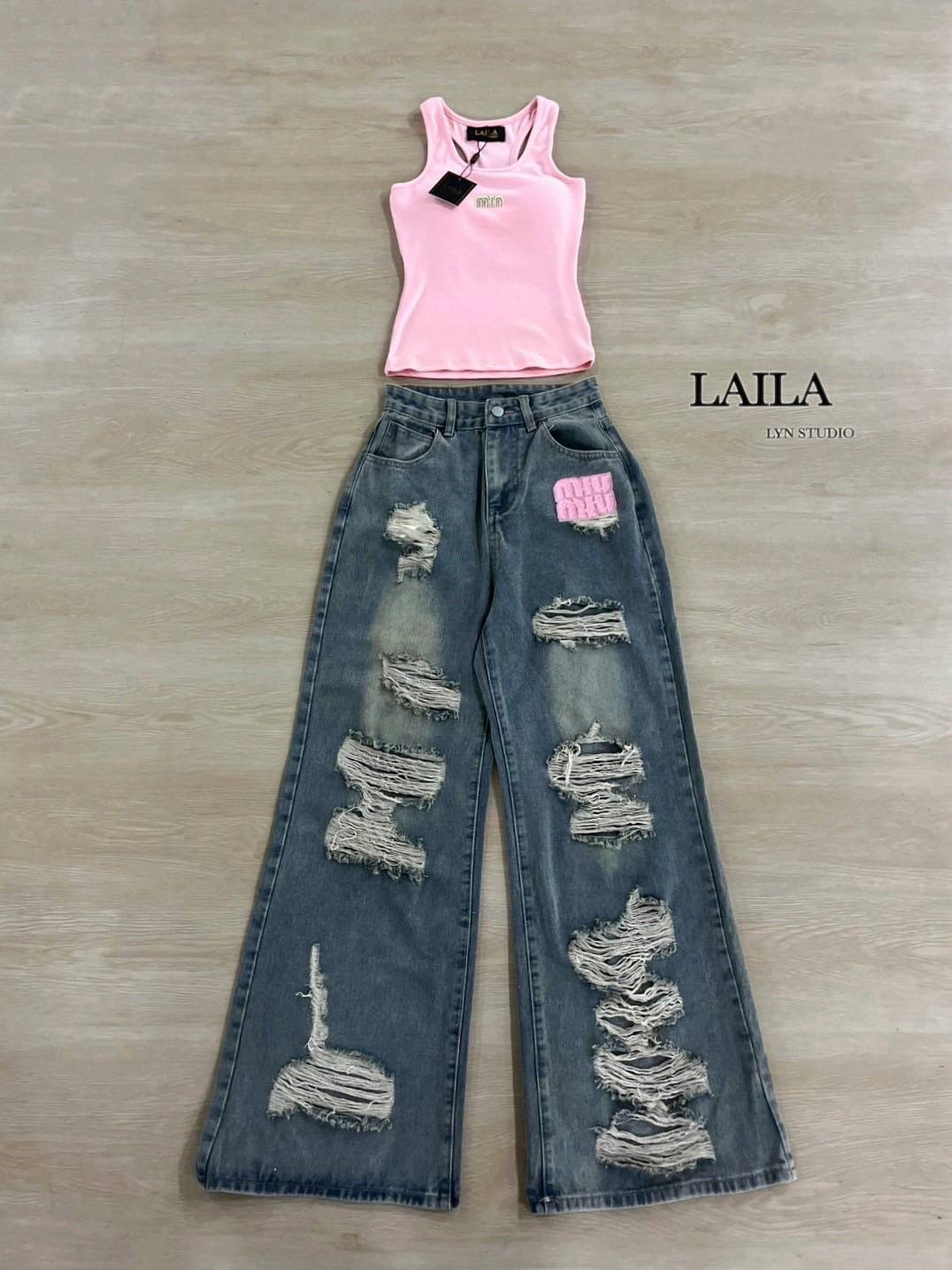 Tag: LAILA Detail:setเสื้อ+กางเกง เสื้อทรงแขนกุดแต่งเว้าแขนเสริมทรงช่วงอกอย่างดีทรงสวยเข้ารูปพร้อมเข็มกลัดmmาชมพู มาพร้อมกางเกงยีนส์ขายาวสียีนส์อย่างสวย ผ้าสวยมีน้ำหนัก ทรงกระบอกแต่งขาดช่วงเข่าและขา สายคาเฟ่ห้ามพลาดน้า #bywila #เสื้อกล้าม #ชุดยีนส์ #เสื้อ