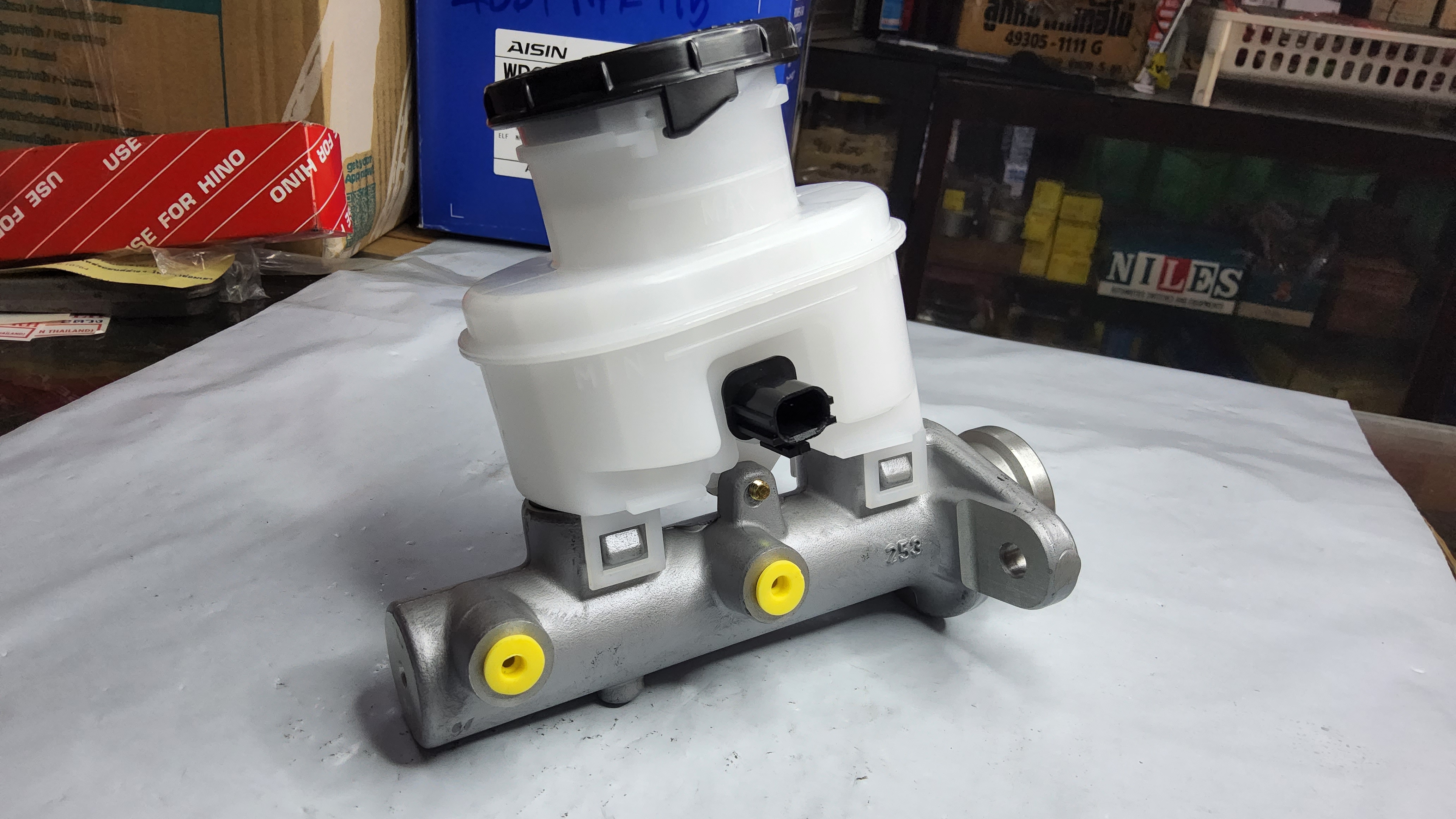 แม่ปั้นเบรค ISUZU D MAX 03 - 05 1 " BRAK MASTER CYLINDER [ 3 97301 532 7 ]
