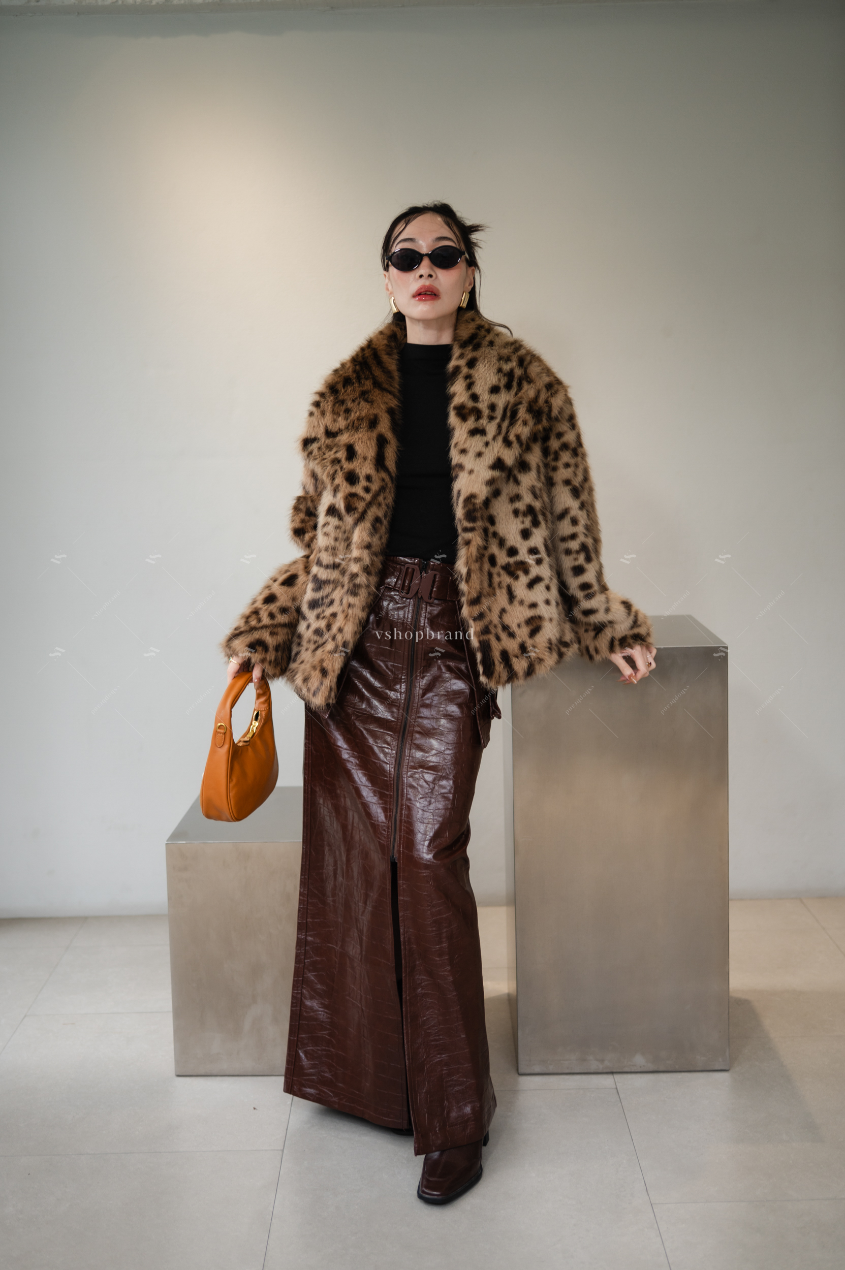 เสื้อคลุมขนเฟอร์ลายเสือ