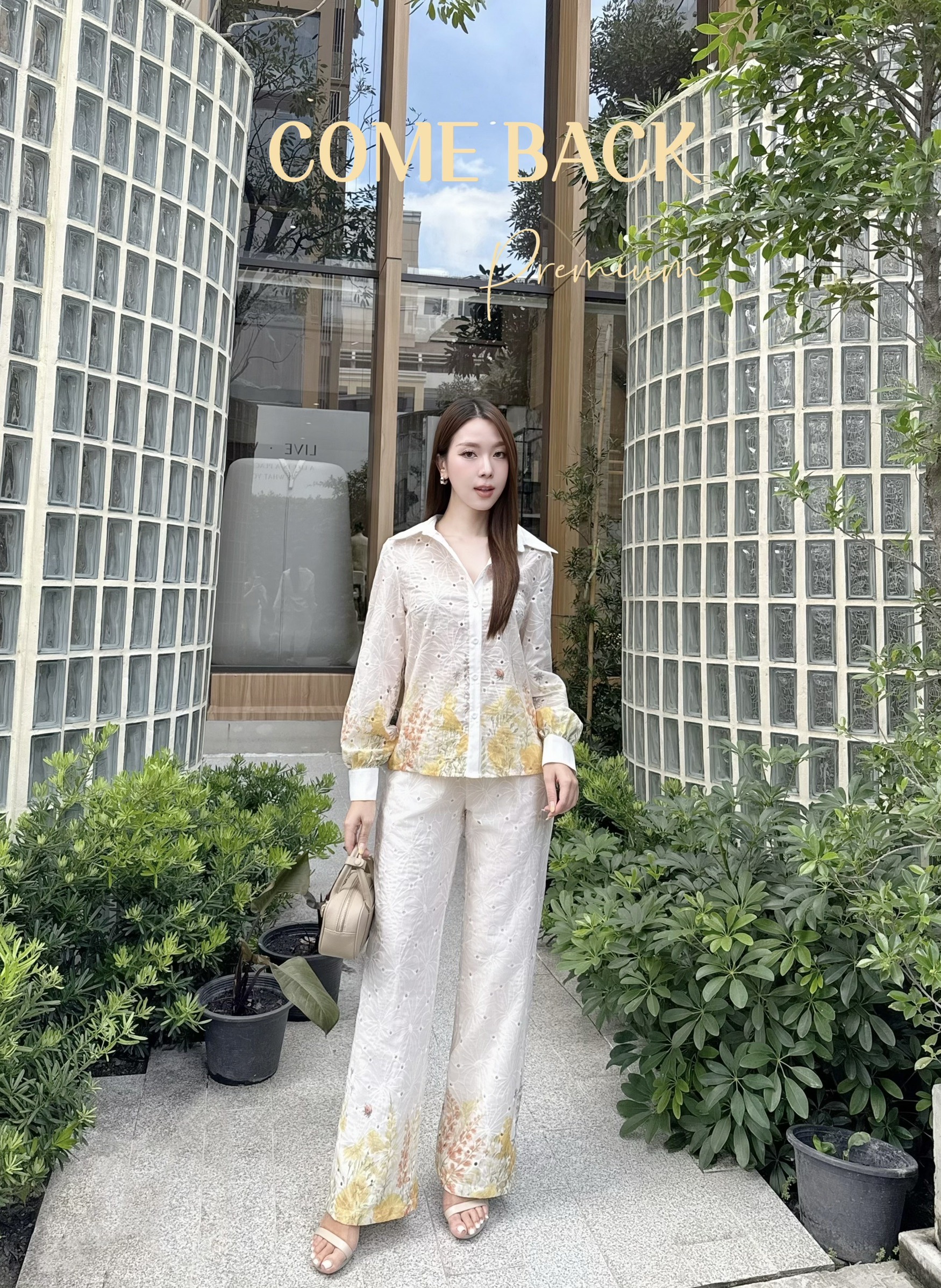 ชุดเซ็ตลูกไม้เสื้อเชิ้ตแขนยาวมาคู่กับกางเกงขายาวพิมพ์ลาย เนื้อผ้าลูกไม้อย่างดี ใส่สบายเหมาะกับหน้าร้อน รับประกันความสวยของรุ่นนี้เลยค่ะ ใส่แล้วดูสวยทันสมัยมากค่ะ