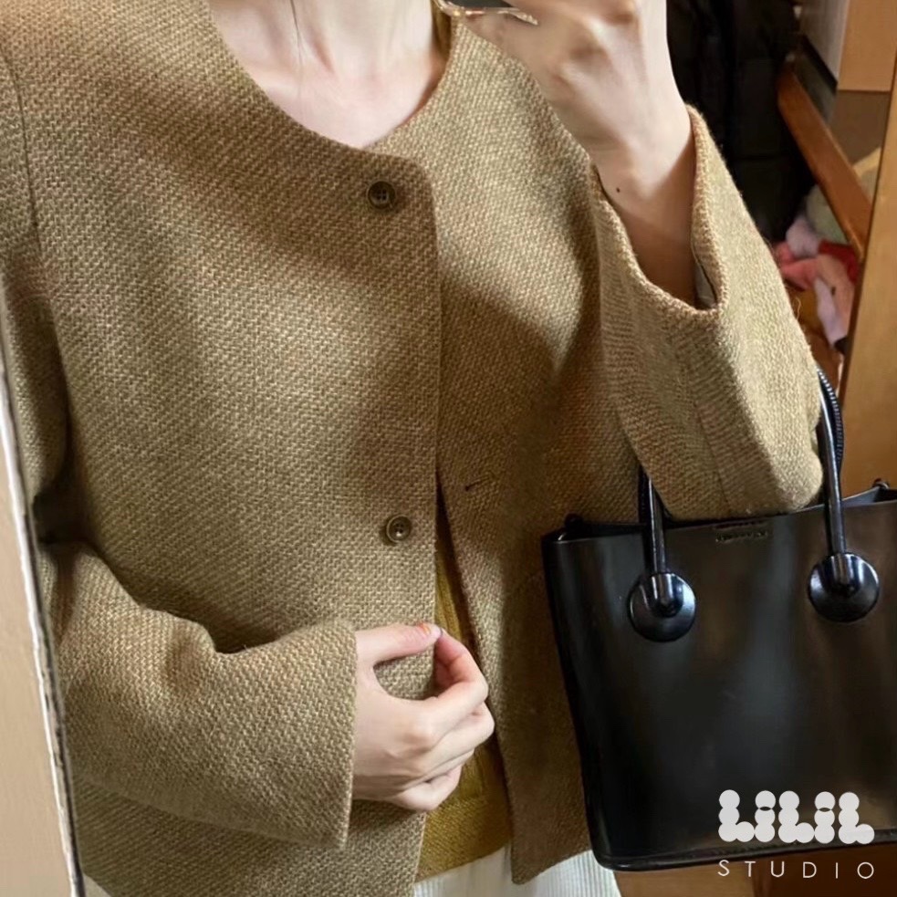 เบลเซอร์Korea style ทรงสวย สั่งด่วนจัดส่งทันที ผ้าดูดี cutting เนี้ยบ มีซับในบุ กระเป๋าจิง พร้อมส่งค่ะ