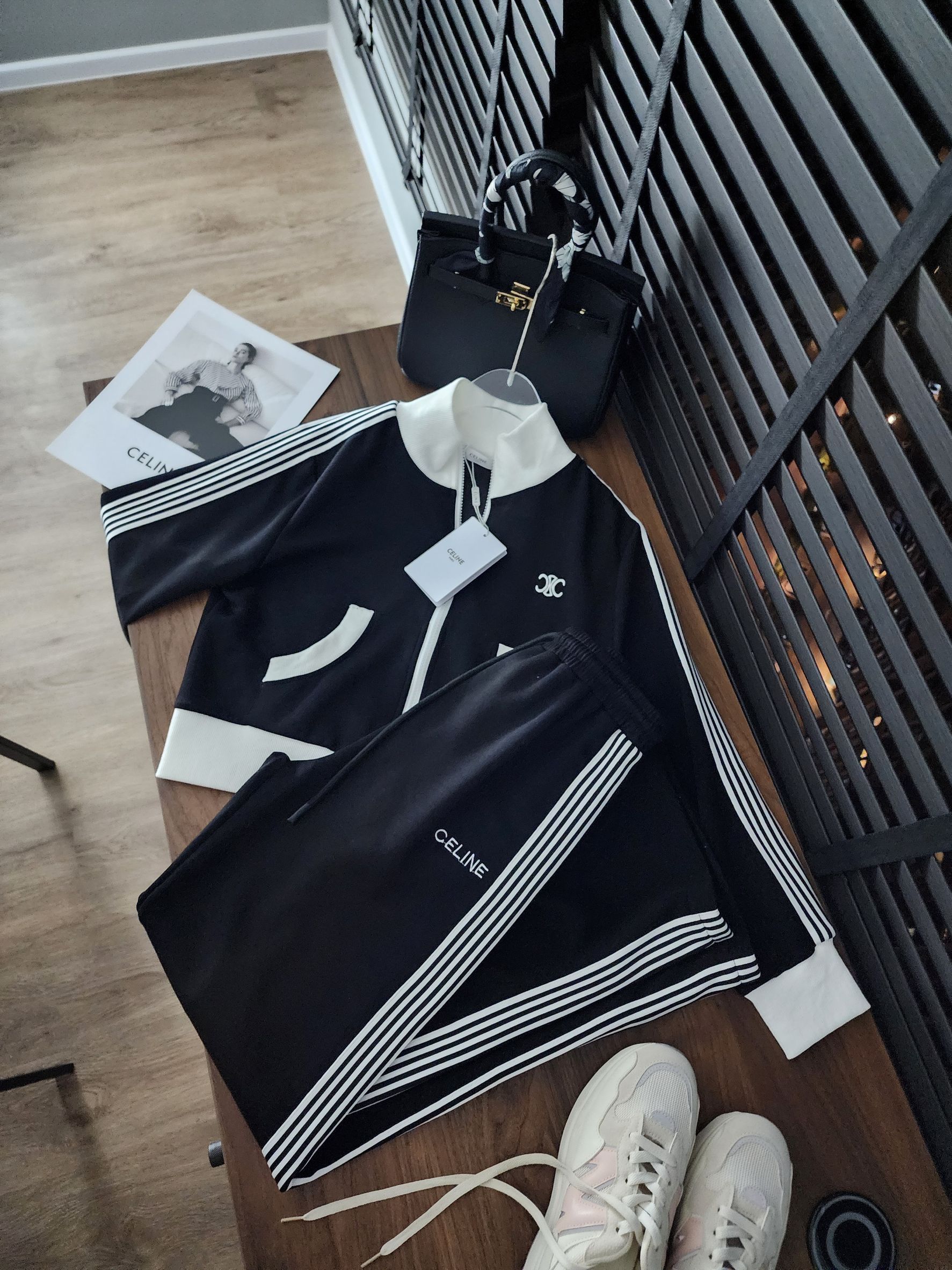 Set นี้พลาดไม่ได้ งานสวย งานดี พรีเมี่ยมสุดๆ ลูกค้าขา ผ้าเนื้อดีพรีเมี่ยม เนื้อผ้าเด้งยืด มาเป็นเซท ใส่สวยสุดปังคร่า