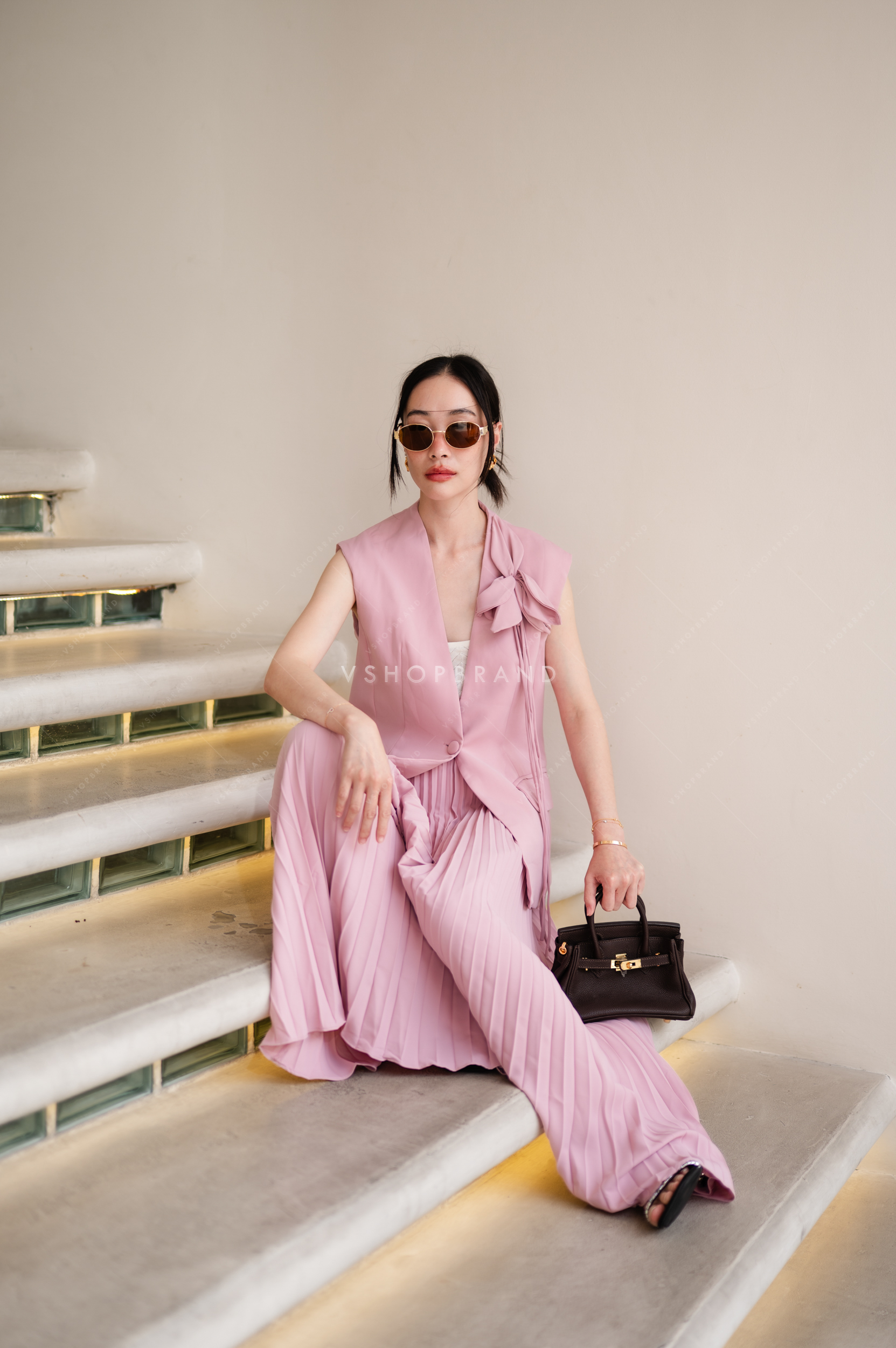 et กั๊กสูทแต่งดอกไม้+กระโปรงยาวอัดพลีท