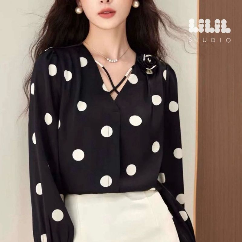 เสื้อซาตินลายจุด ใส่สบายมาก งานคุณภาพใส่สวย อินๆ ต้องมีนะคะสาวๆ