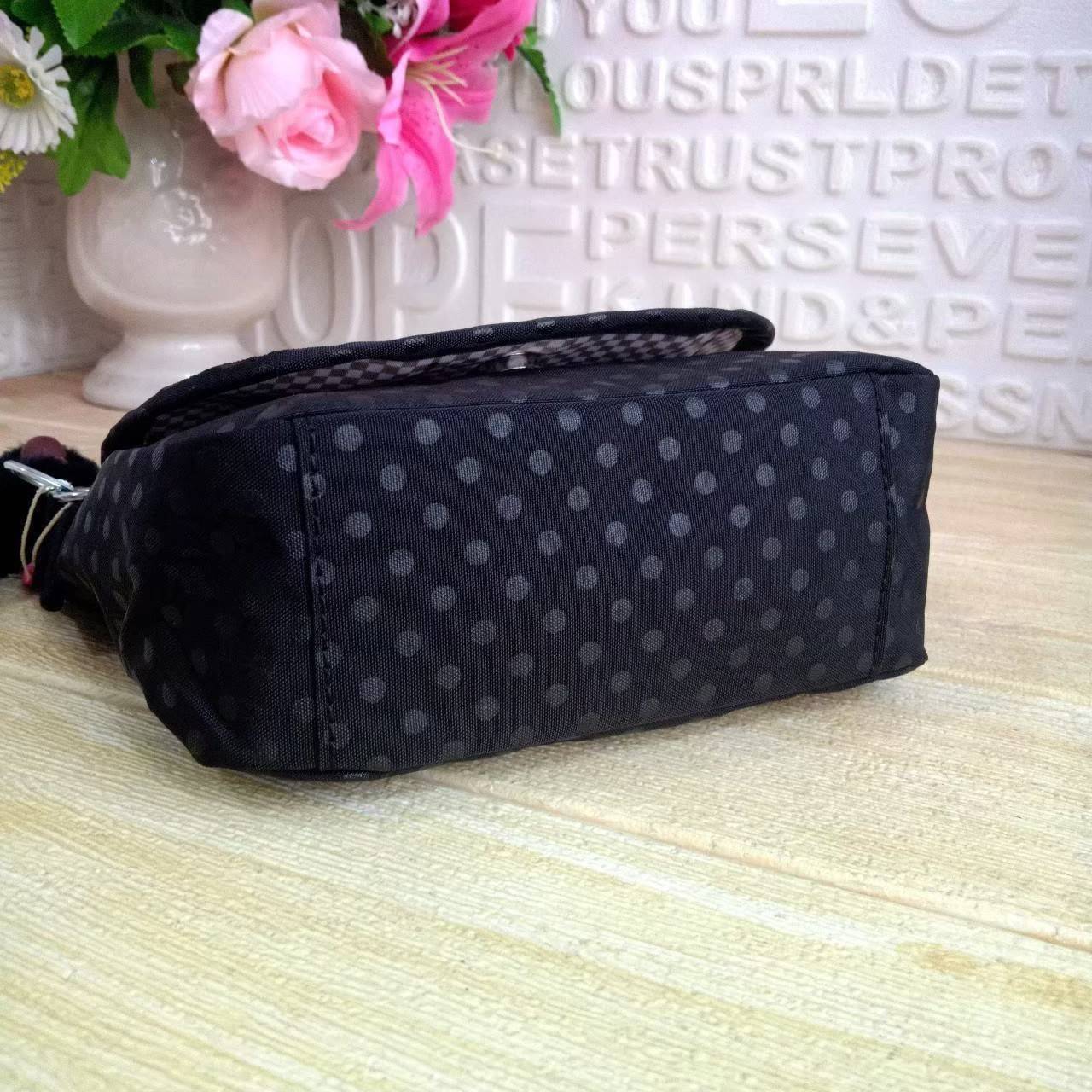 กระเป๋าสะพายไฮโซเท่ห์ๆ เก๋ๆ แบรนด์เนมคิปลิ้งค์สีดำ สีเทา สีแดง KIPLING SABIAN CROSSBODY MINI BAG
