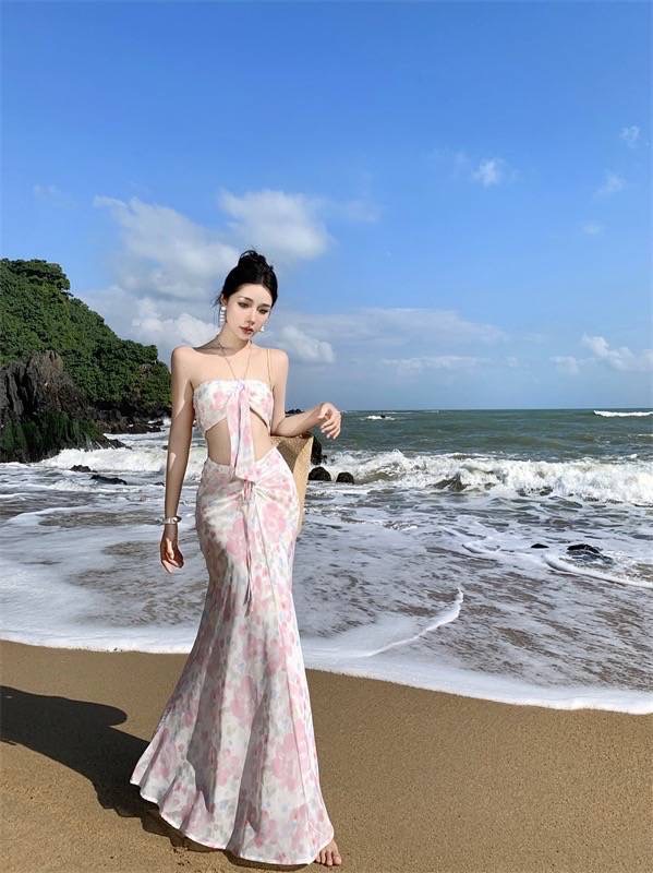 ชุดเซ็ท 2 ชิ้น เสื้อครอปสาย เดี่ยวคล้องคอ + กระโปรงยาว ผ้ารูปสวยเนื้อพริ้วพิมพ์ลาย งานดีมากใส่สบายค่ะ