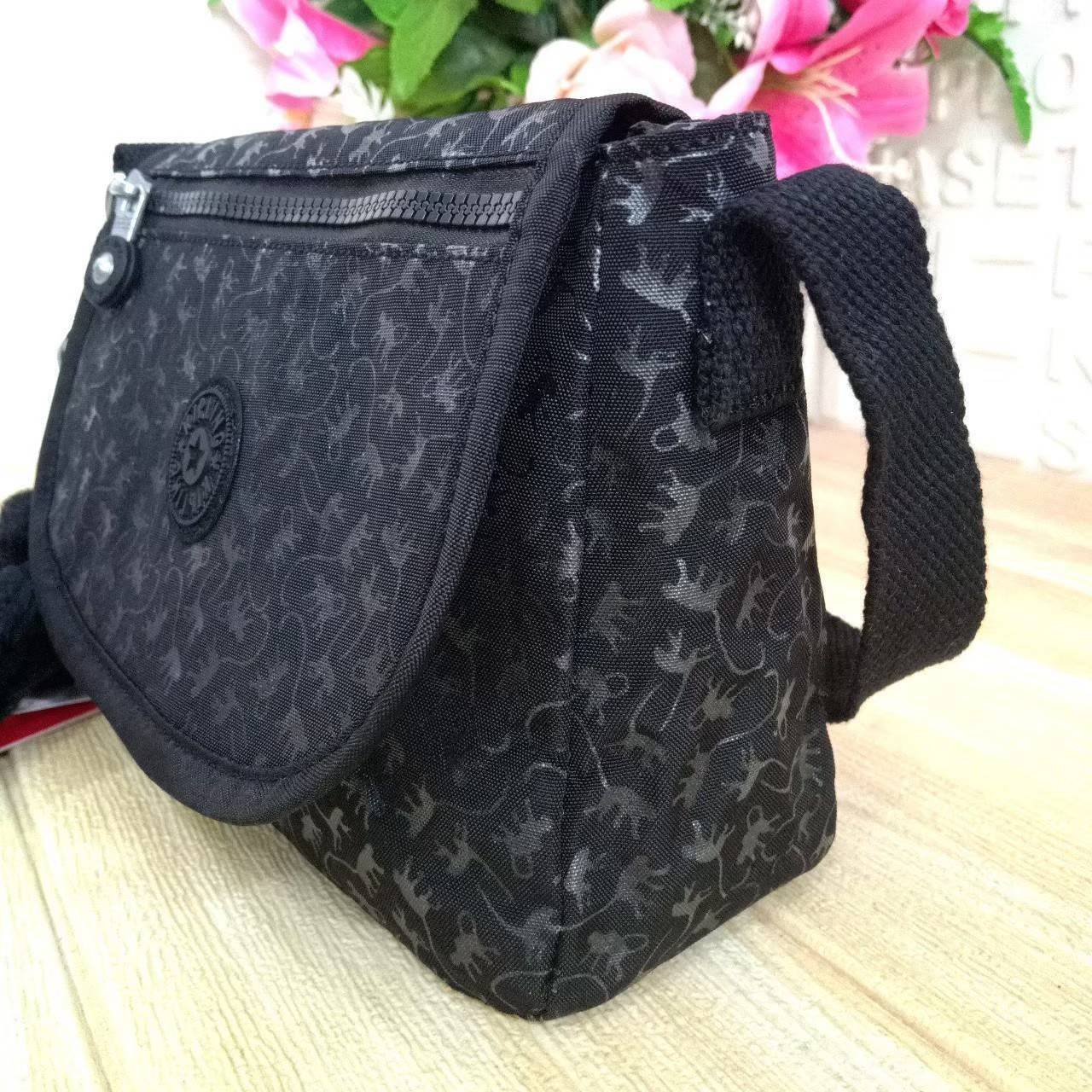กระเป๋าสะพายไฮโซเท่ห์ๆ เก๋ๆ แบรนด์เนมคิปลิ้งค์สีดำ สีเทา สีแดง KIPLING SABIAN CROSSBODY MINI BAG