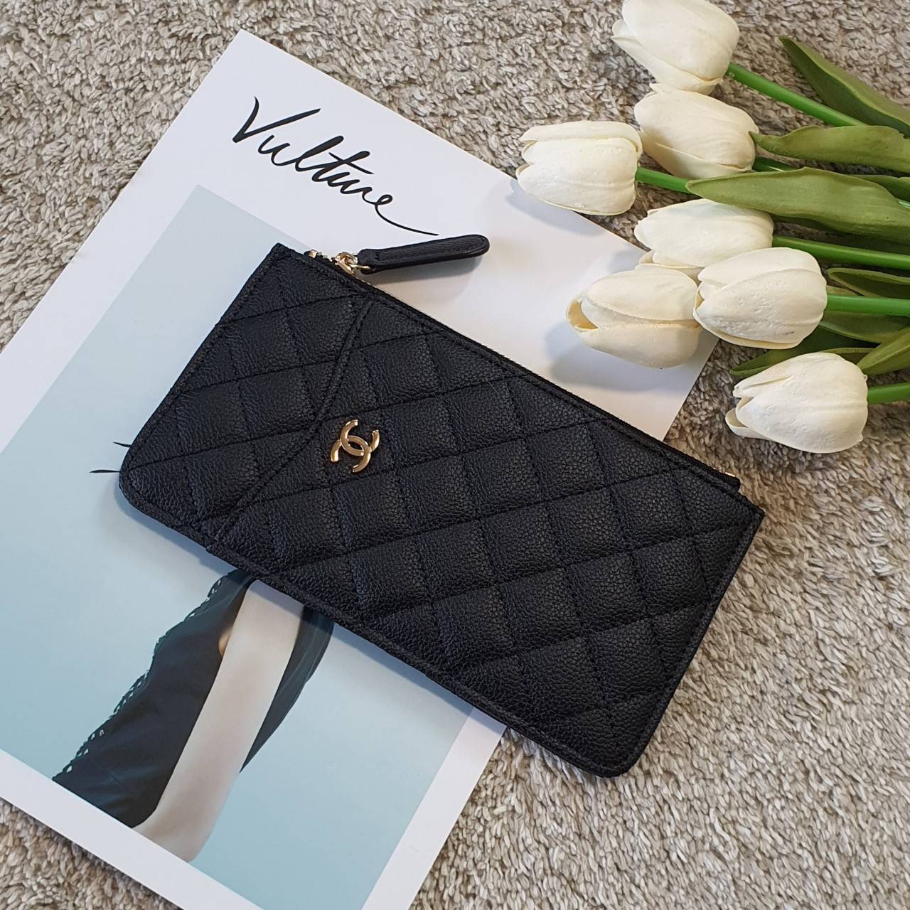 กระเป๋าสตางค์แบรนด์เนมชาแนลใส่บัตรใส่โทรศัพท์ Chanel wallet Premium gift-สีดำอะไหล่ทองด้านในสีแดง