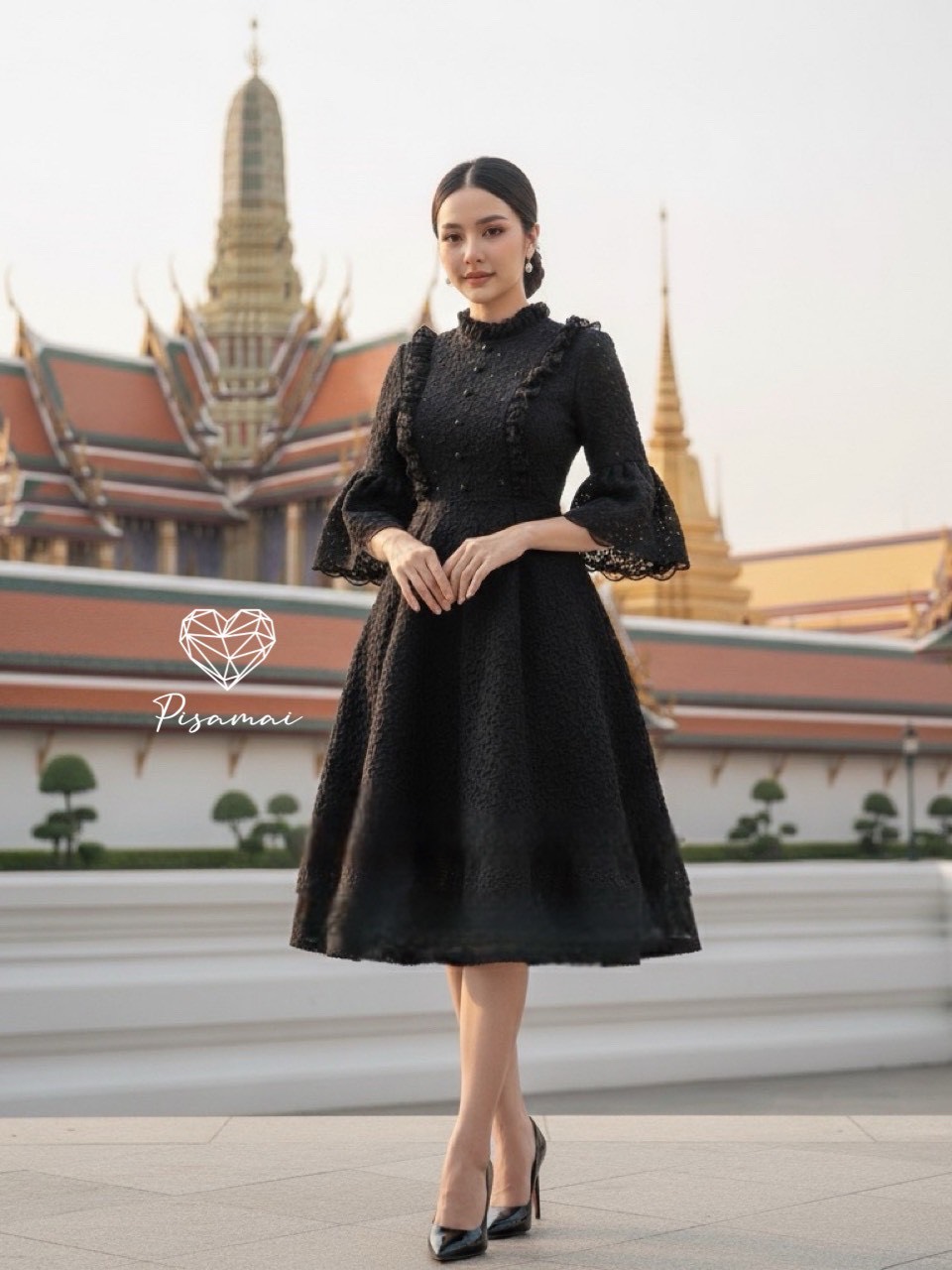 เดรสแขนกระดิ่งงานผ้าทอนูนงานทรงกระโปรงบาน ดีเท็ลเนี้ยบทุกจุดทรงตามหากันทั้งประเทศ ต้องมีเลยค่า