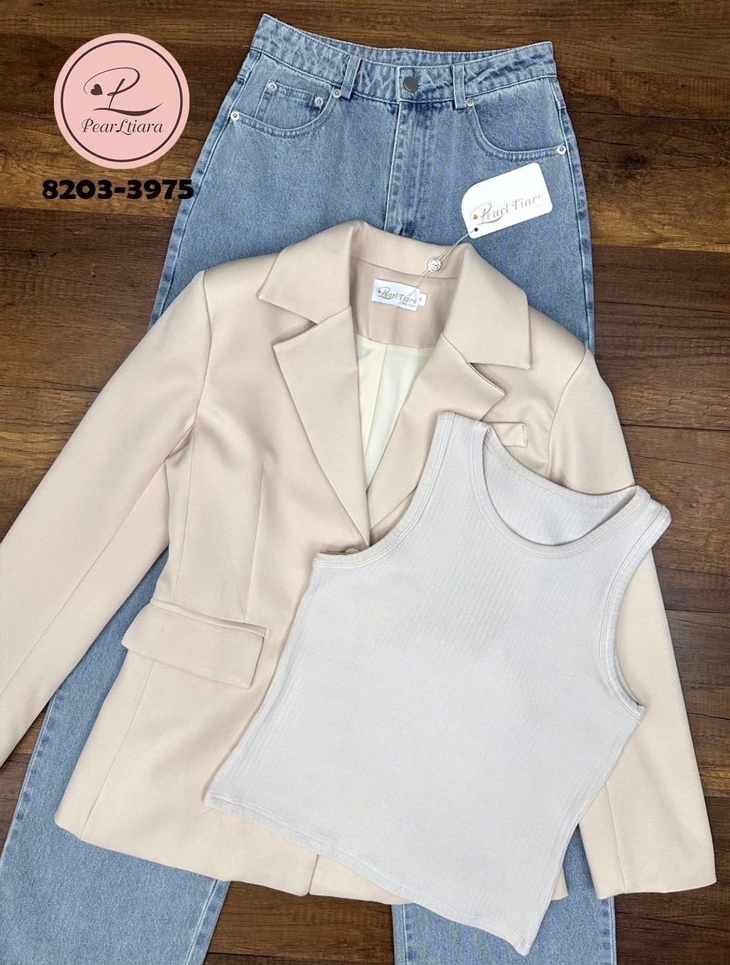 งาน Set 3ชิ้น :: เสื้อคลุม+Setเสื้อ+กก. ••Setเสื้อทรงสูทสีหวาน โทนครีม (Cream tone) งานดี๊ดีใส่ได้ทุกโอกาส ผ้าหนานุ่มทุกการสัมผัส งานมีเทคเจอร์ในตัว ช่วงไหล่เสริมฟองน้ำเล็กน้อยเพื่อทรงสวย ด้านหน้าแต่งกระดุมและมีกระเป๋าใช้งานได้จริง มีซับใน +++มาพร้อม Setเ