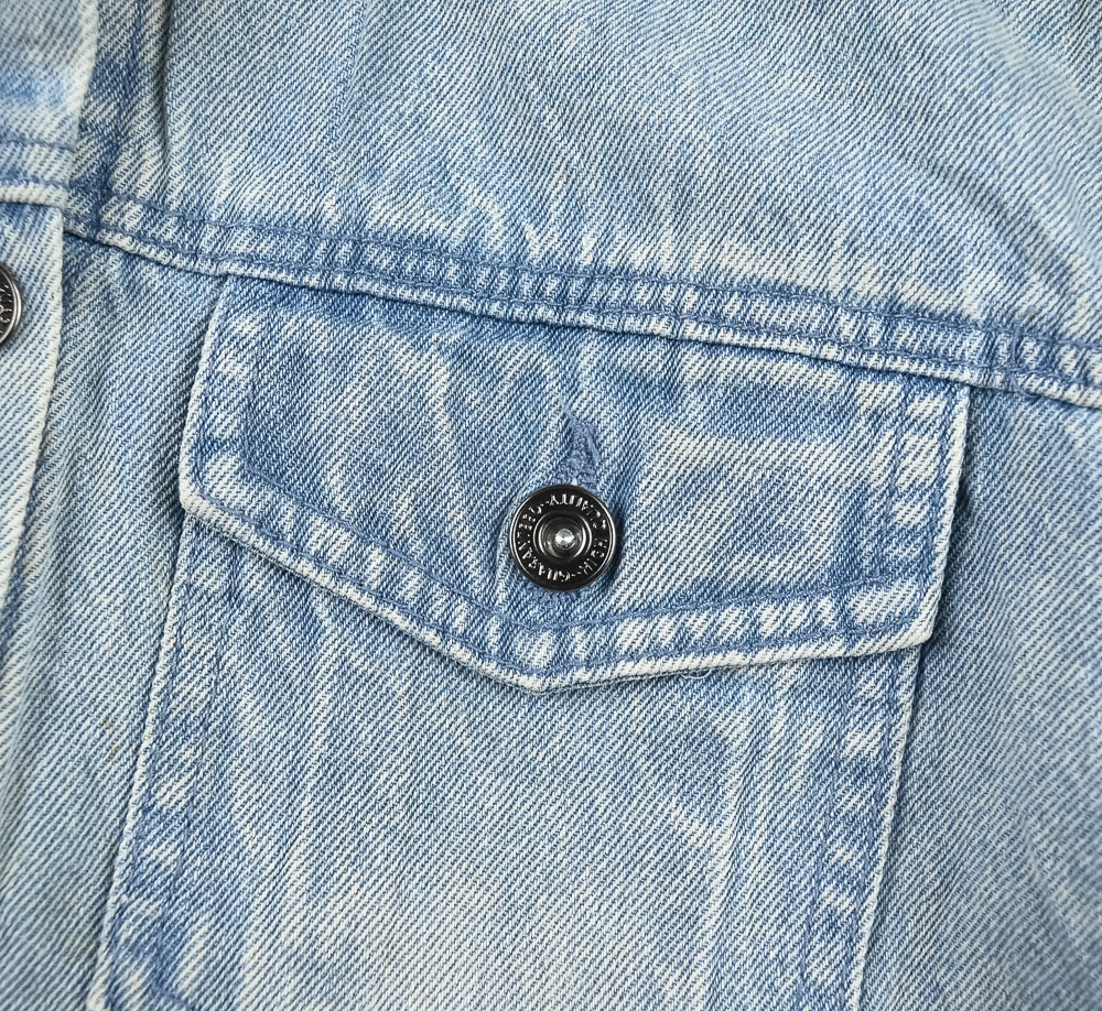 GUARANTEEDแท้ รอบอก 42 เสื้อแจ็คเก็ตยีนส์ ผู้ชาย สียีนส์ เสื้อแขนยาว เนื้อผ้าดี