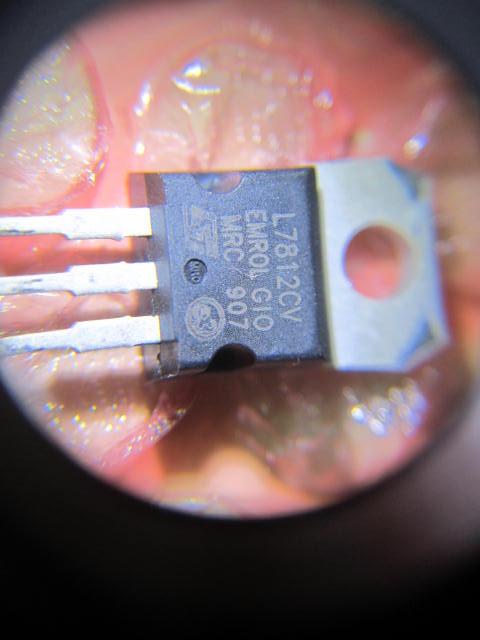 L7812 LM7812 (TO-220)l Positive Voltage Regulator 12V/1A