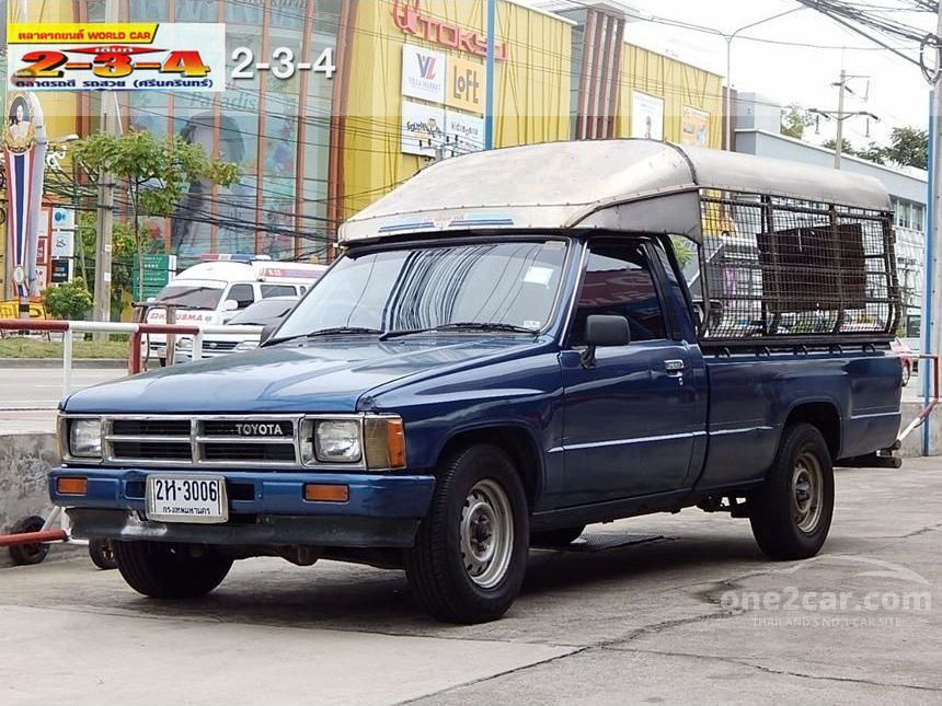 หม้อน้ำรถยนต์ Toyota Hilux Hero 2.4 (โตโยต้า ไฮลักซ์ ฮีโร่ 2.4) เกียร์ธรรมดา วัสดุทองเหลือง (รับประกัน 6 เดือน)