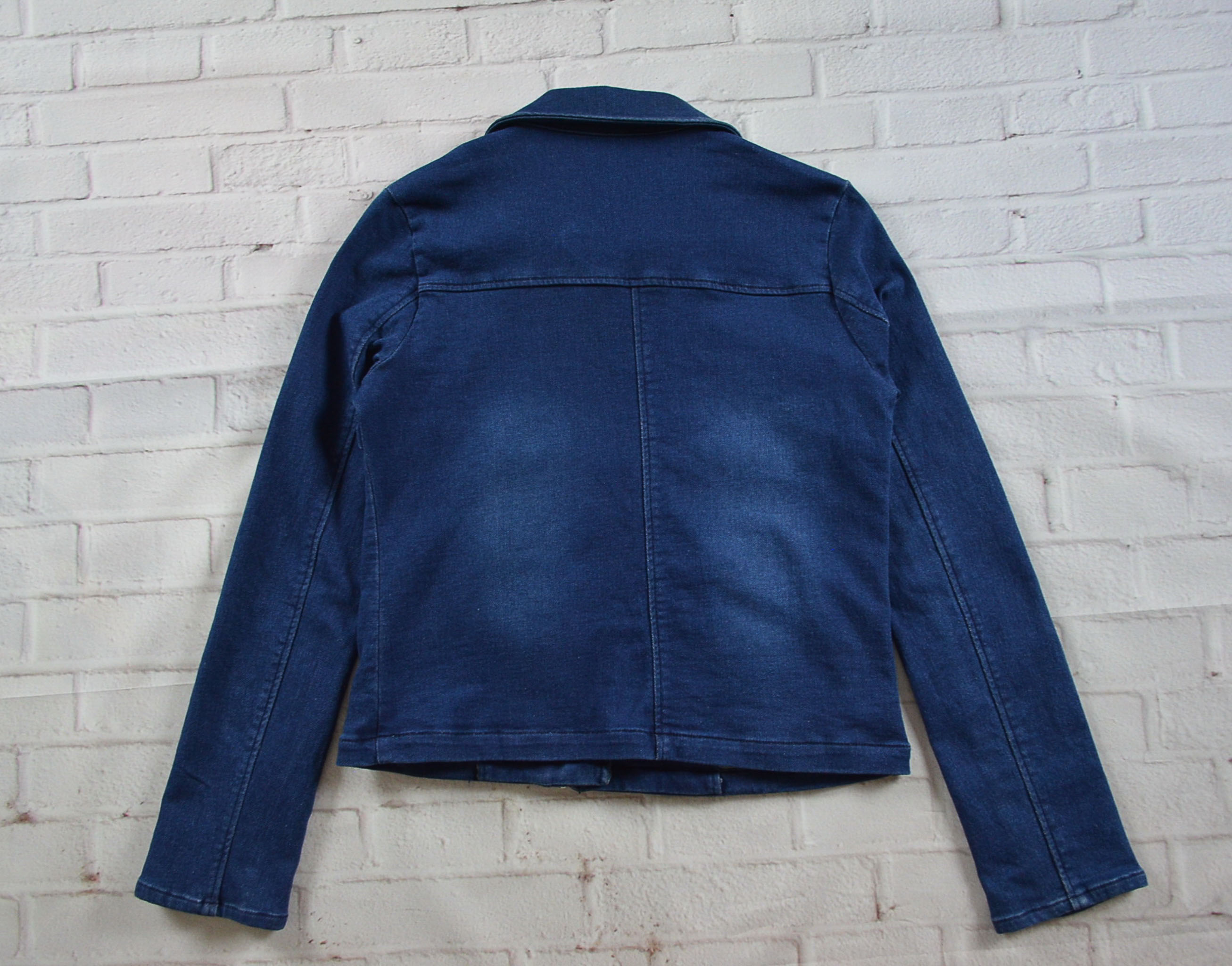 JEANS อกจริง33' (XS) เสื้อแจ็คเก็ตยีนส์ เสื้อยีนส์แขนยาวหญิงชาย สีเข้ม มีซิป ผ้านุ่มใส่สบายเป็นผ้ายีนส์ยีด