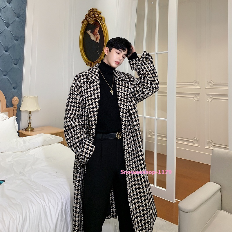 เสื้อโค้ทผู้ชายลายสก๊อต สไตส์วินเทจอังกฤษ ทรงโอเวอร์ไซส์ ผ้าวูลตัวยาวซับในหนาแต่งเข็มขัดเข้ารูป ขนาดรอบอกถึง 50 นิ้ว