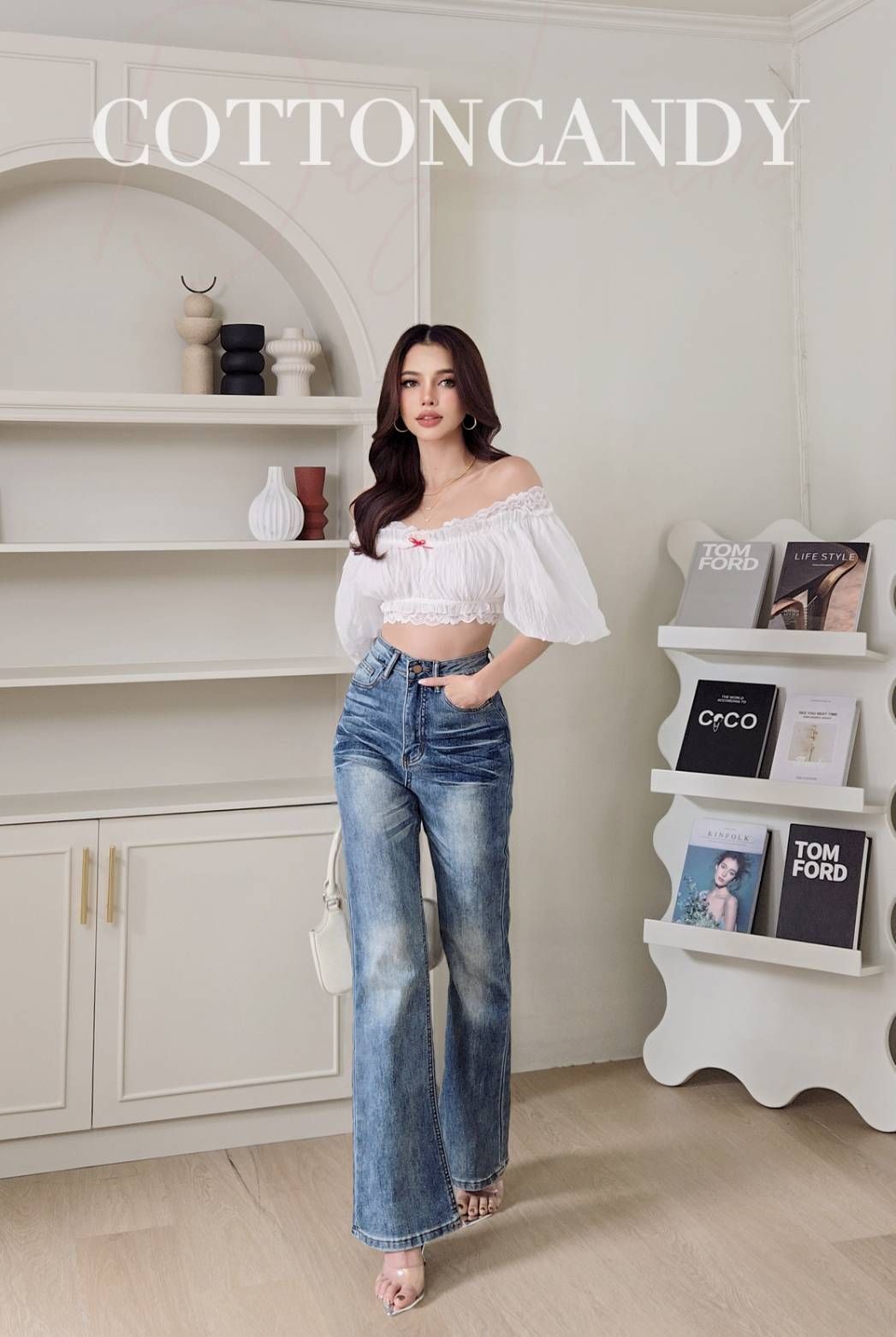 ยีนสื ขาม้าเล็ก ทรงสวยมากๆ รุ่นนี้ COTTONCANDY.แนะนำเลยคร่าา ผ้ายีนส์เกรดพรีเมี่ยมเท่านั้น เนื้อผ้ามีความยืดหยุ่นเล็กน้อยใส่สบายสุดๆ ฟอกสีสวย ลายเฟดสวย ใส่แล้วดูเพรียวสุดๆคร่าาาาา