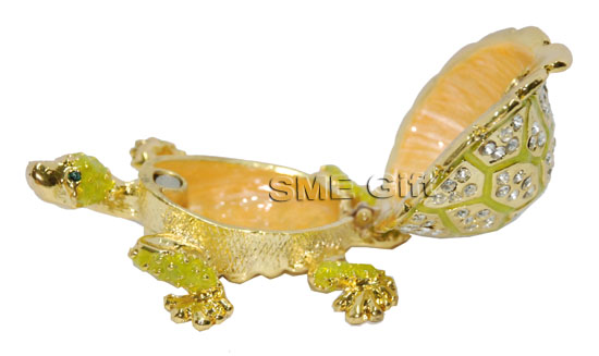 เต่าประดับคริสตัล (กลาง) สีเขียวอ่อน 000518 ชิ้น
