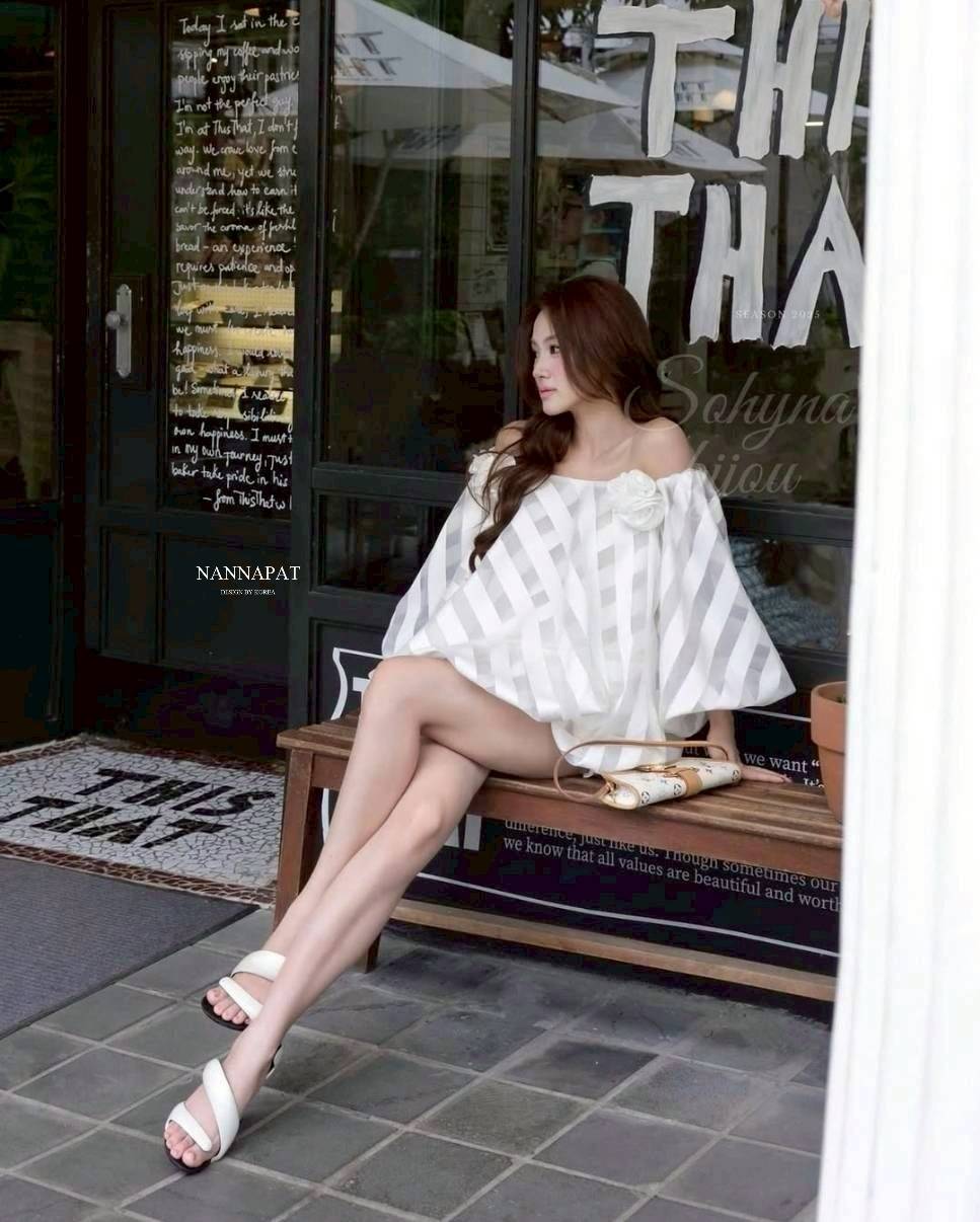 มินิเดรส ที่มาพร้อมกางเกงขาสั้นด้วยนะคะ ผ้าดีมาก นุ่มใส่สบาย ชอบความแขนพองๆ น่ารักเวอร์ๆ