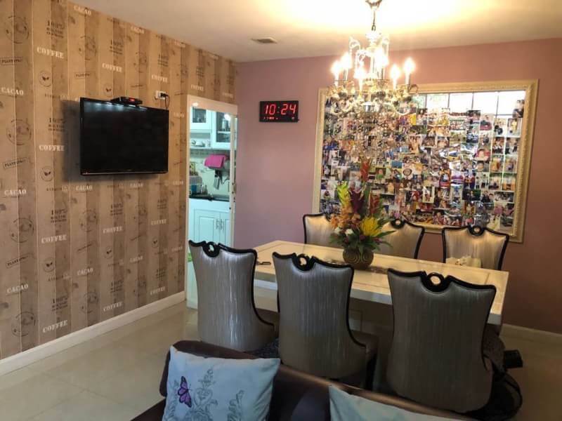 ขายด่วน บ้านเดี่ยวต่อเติมสวยงามทั้งหลัง พื้นที่ 51 ตร.ว ห้องใช้สอย 10 ห้อง ซอยเจริญกาญจน์ ถนนเสรีไทย 41 บึงกุ่ม