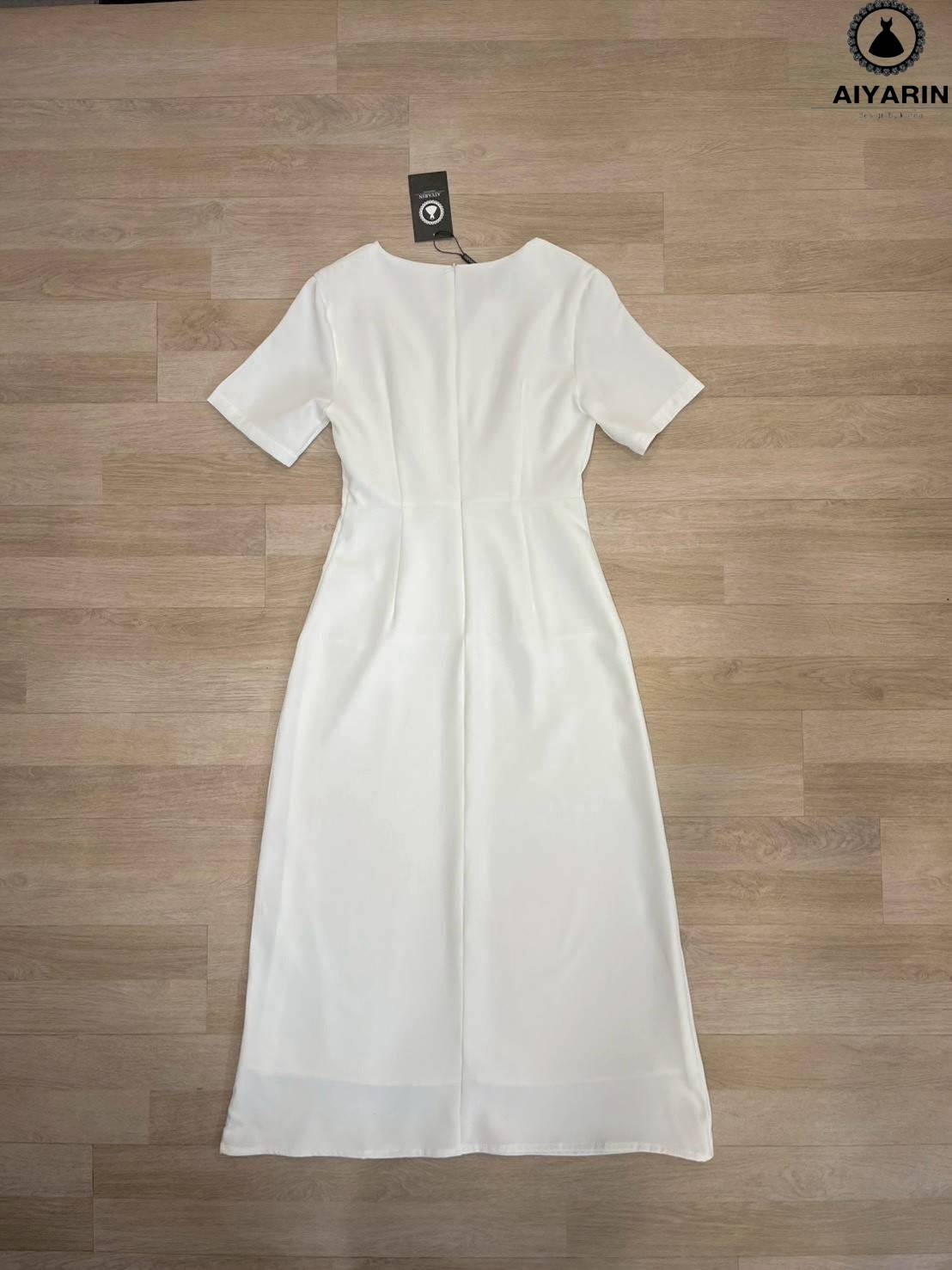 ชุดเดรสกระโปรงผ้าหนาอัดกาวช่วงเสื้อดูลูกคุณมากๆผ้าเนื้อดีมีทรงสวยมั้กๆผ้าหนาหนักเนื้อดีนิ่มไฮโซสวมใส่ง่ายเเต่งเเนวลูกคุณมั้กๆคะเดรสกระโปรงยาวเนื้อดีกระโปรงยาวงมากผ้าสวยเอวเข้ารูปดูเก๋ดูสวยมาก