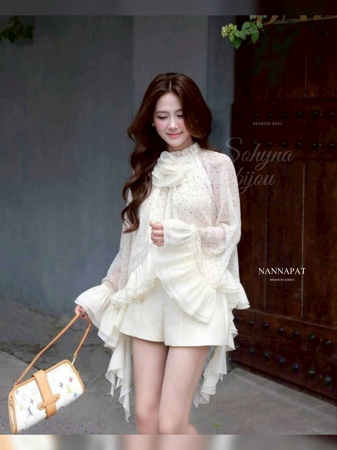 ชุดเซท เสื้อผ้านุ่มใส่สบาย แขนพองน่ารัก ระบายชั้นๆ +กางเกงขาสั้นแต่งกระดุมชิคๆ