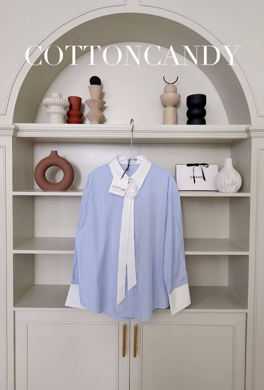 เสื้อเชิ๊ตดีเทลเก๋ๆ รุ่นนี้เป็นเข็มกลัดถอดได้ ใส่ออกมาแล้วสวยแน่นอน ทรง oversizeใส่สบาย โทนสีสวยมากๆคร่าาาา
