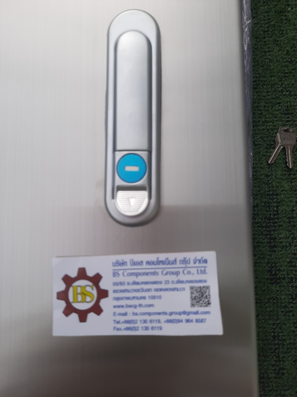 Main LUG 100A ตู้สแตนเลส 304 มีหลังคาสโลป W450xH650xD152mm. (36ช่อง)