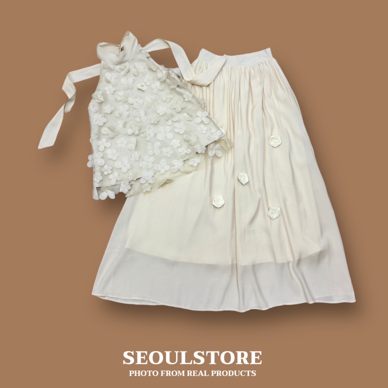 🇰🇷𝐁𝐲 𝒔𝒆𝒐𝒖𝒍𝒔𝒕𝒐𝒓𝒆 𝐃𝐞𝐭𝐚𝐢𝐥 :ชุดเซ๊ท 2 ชิ้น แถมเข็มกลัดดอกไม้ เสื้อออกแบบดีไซน์ได้สวยหรู แต่ง ป๊อปอั