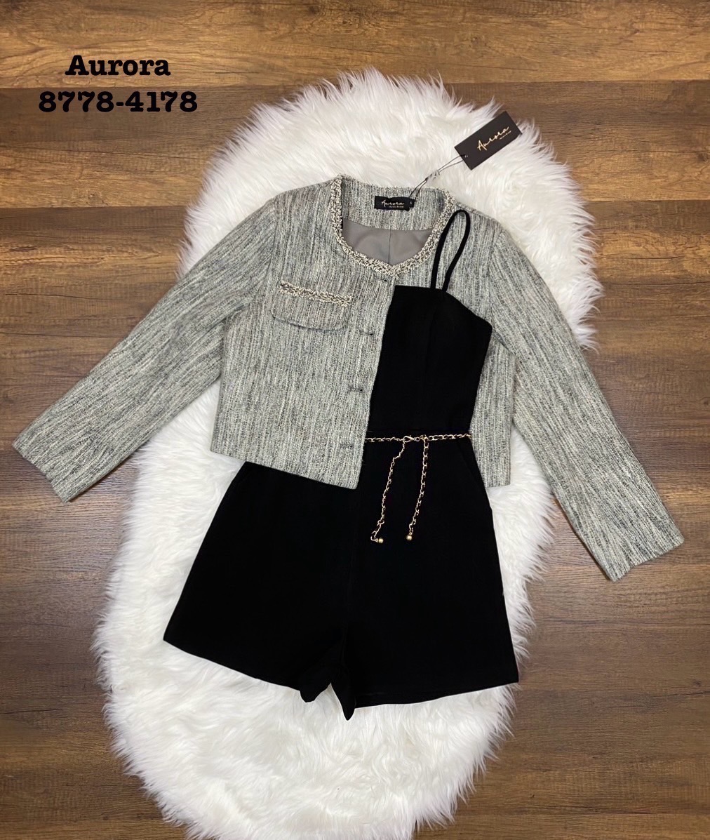 Label :: AURORA by RAMI-PAPHA Setเสื้อทวิสสีสันเรียบหรูหรา สวยสะดุดตา งานมีเทคเจอร์ในตัว ด้านหน้าแต่งกระดุมใช้งานได้จริง ช่วงไหล่เสริมฟองน้ำเพื่อทรงสวย มีซับใน