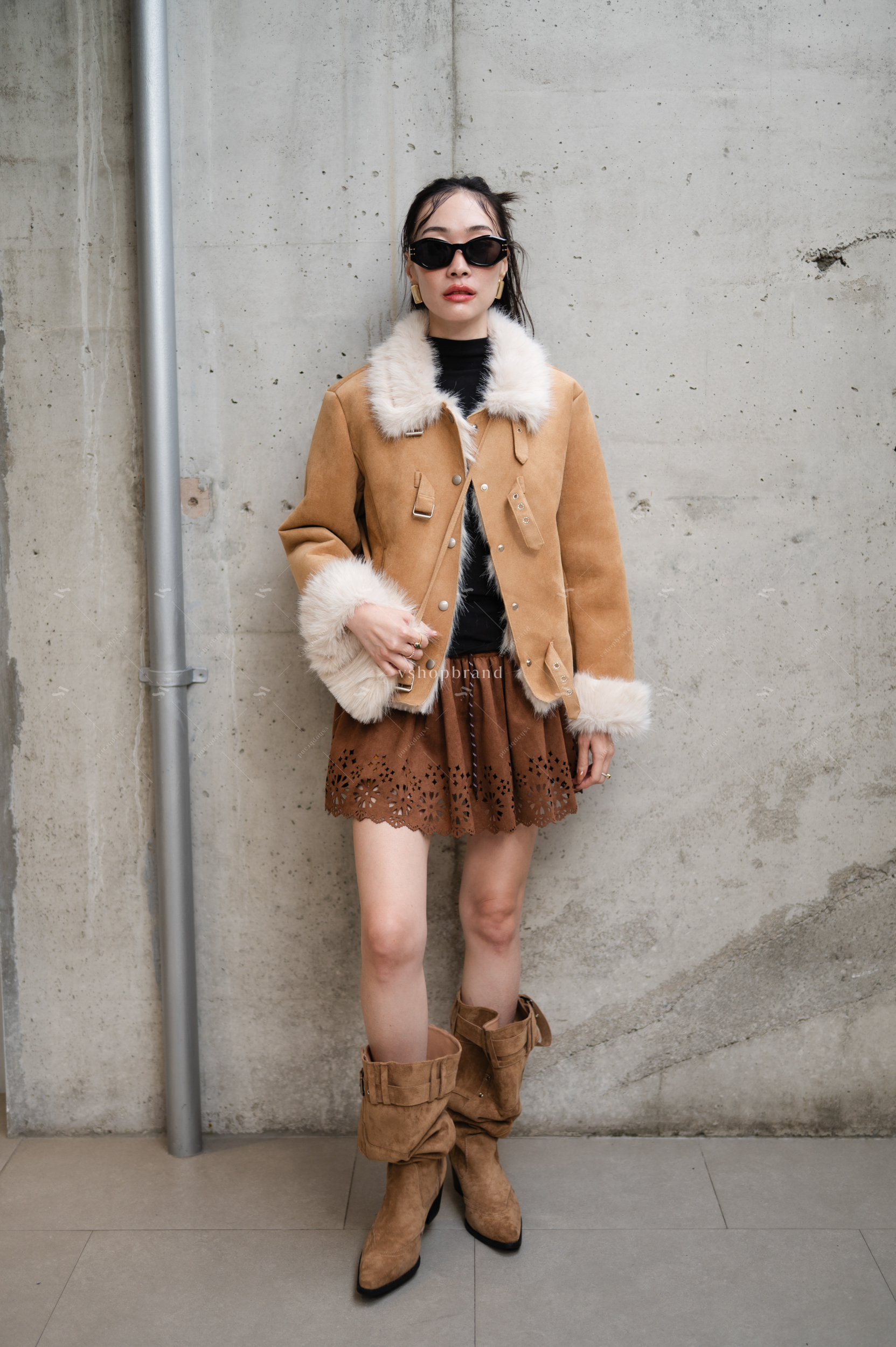 แจ็คเก็ตผ้าหนังกลับ ปกเฟอร์ เข็มขัดอก + กระเป๋า