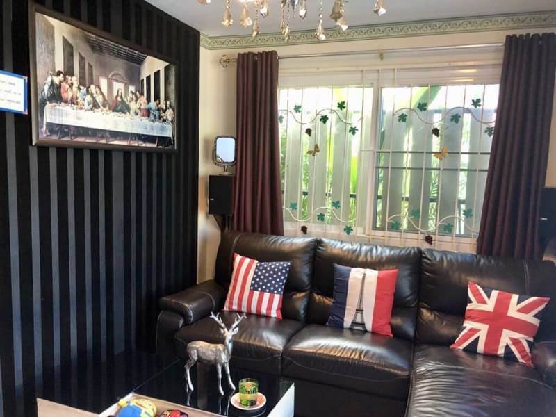 ขายด่วน บ้านเดี่ยวต่อเติมสวยงามทั้งหลัง พื้นที่ 51 ตร.ว ห้องใช้สอย 10 ห้อง ซอยเจริญกาญจน์ ถนนเสรีไทย 41 บึงกุ่ม