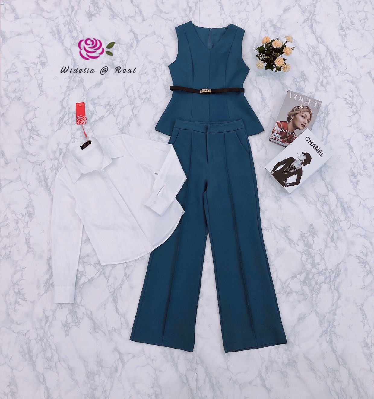 Set 4 ชิ้น มีเสื้อเชิ้ตสีขาว+เสื้อแขนกุด+กางเกงขายาว+เข็มขัด 1 เส้น งานเนื้อผ้าอย่างดีมีน้ำหนัก ผ้าไม่บาง ตัวเสื้อแขนกุดซิปหลัง กางเกงขากระบอกทรงเอวสูง เย็บตีเกล็ดหน้า