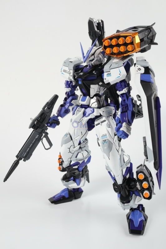 MG 1/100 (8810) Astray Blue Frame w/Weapons [Daban] **ทักเเชทก่อนกดคำสั่งซื้อนะครับ***