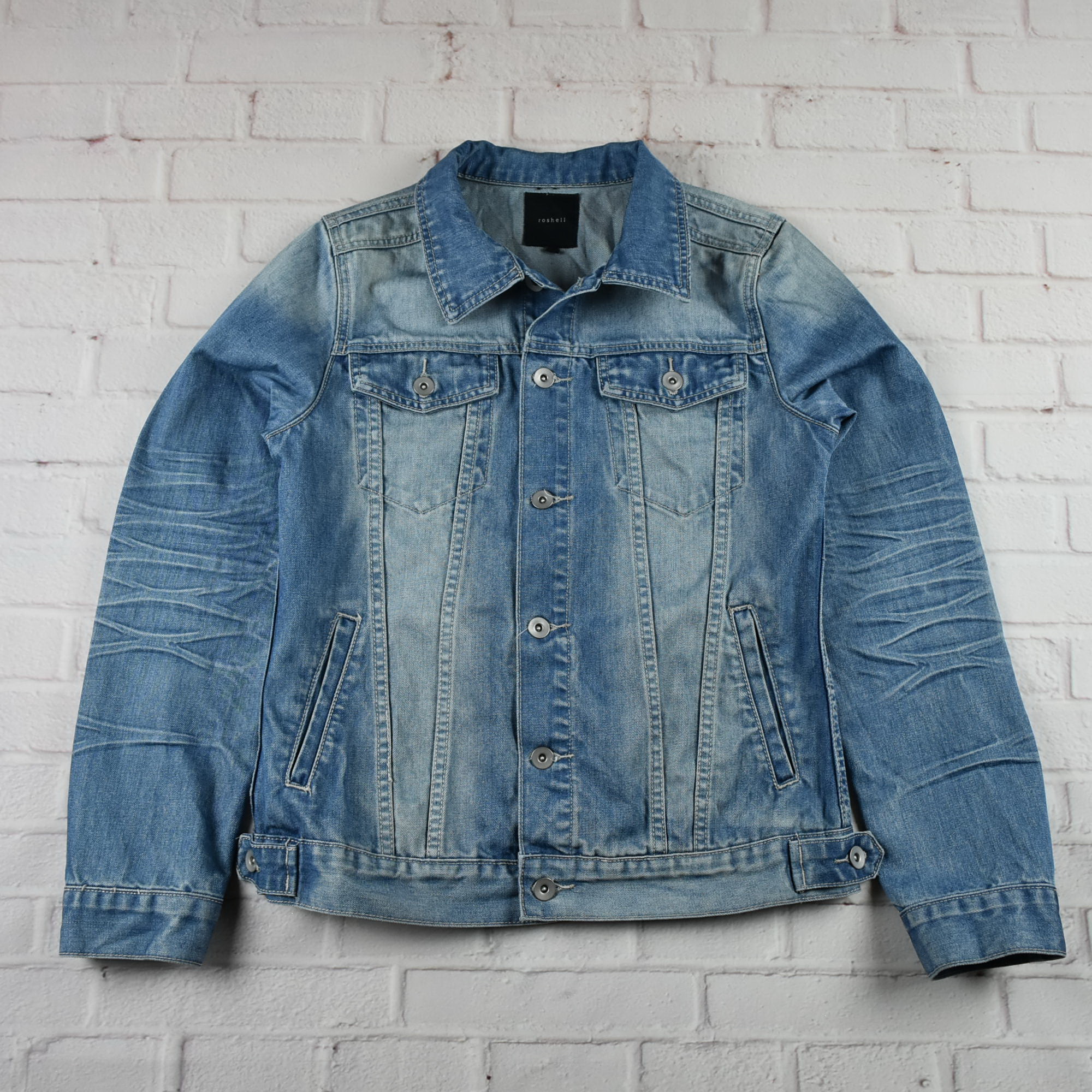 Roshell อกจริง 37 ไซส์ M เสื้อแจ็คเก็ตยีนส์ แขนยาว ผู้หญิง สีฟอกซีด ทรงสวยใส่สบาย มีกระเป๋าข้างเป๋าใน
