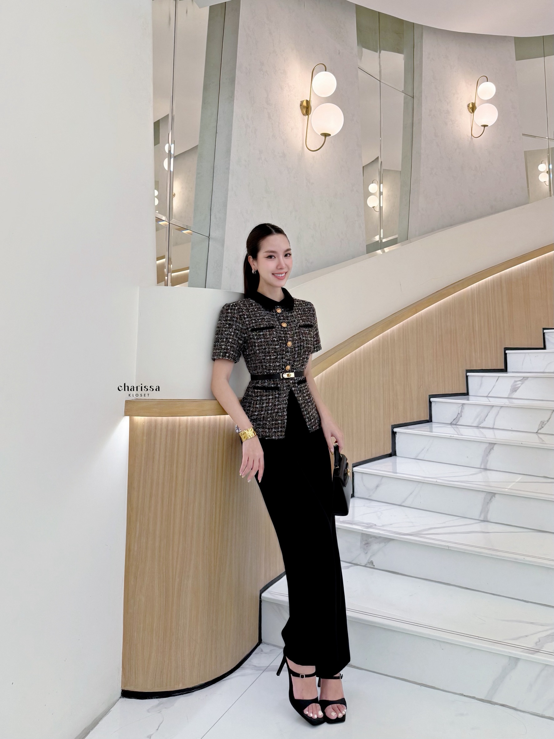 เซ็ท 3 ชิ้น เสื้อทวิตแขนสั้น + กางเกง มาพร้อมเข็มขัด สวยหรูมากกก