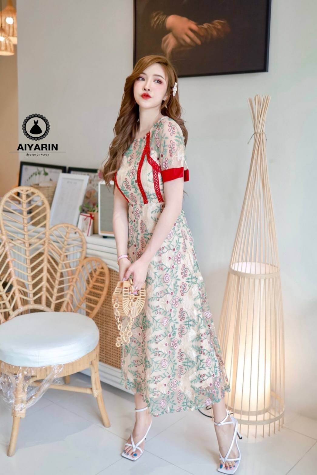 เดรสงานป้าย Aiyarin ลูกไม้ลายดอกเรียบหรูดูแพงสีขาวครีมแดงเขียวงานป้าย Size XL